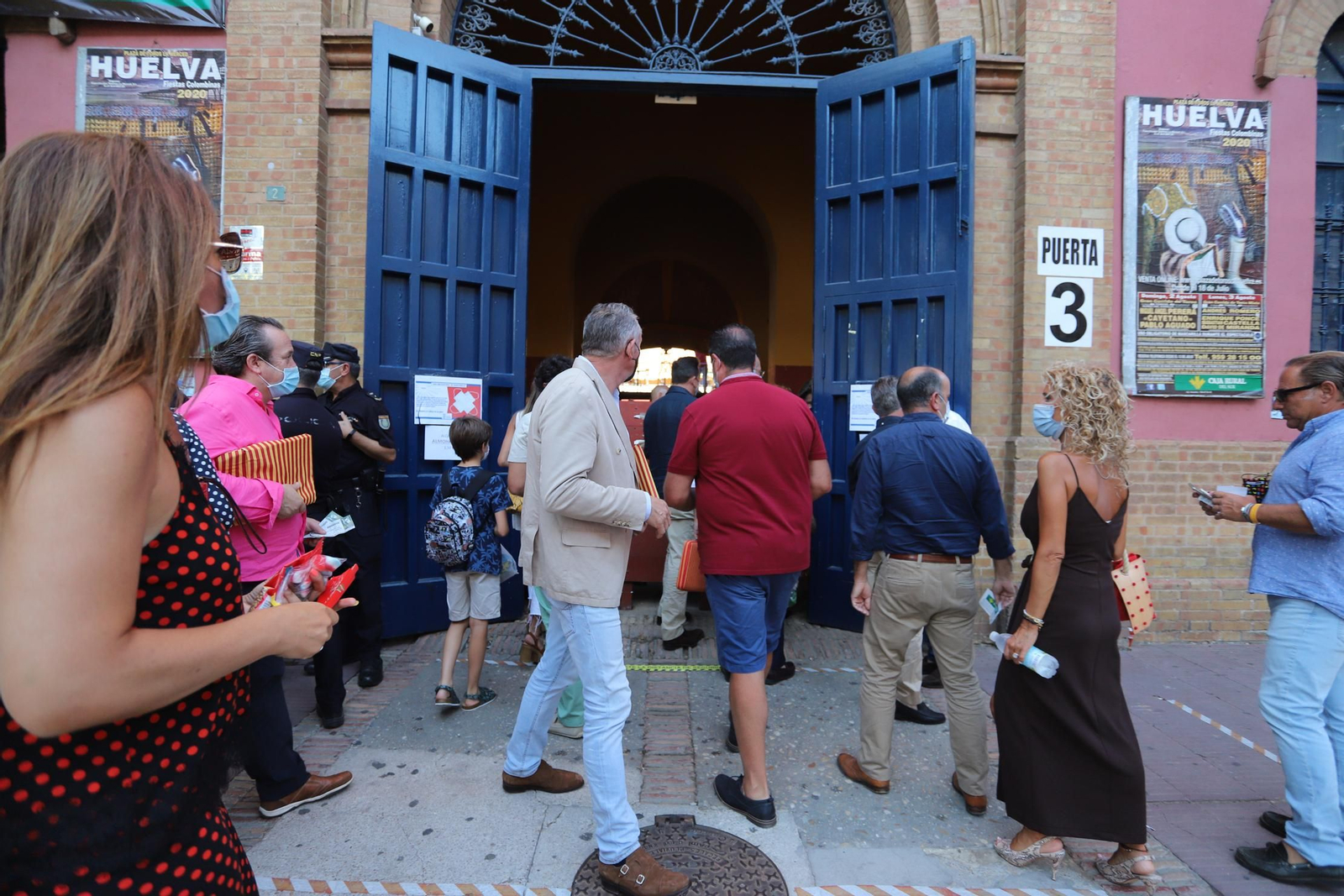 Ambiente taurino del 2 de Agosto en Huelva