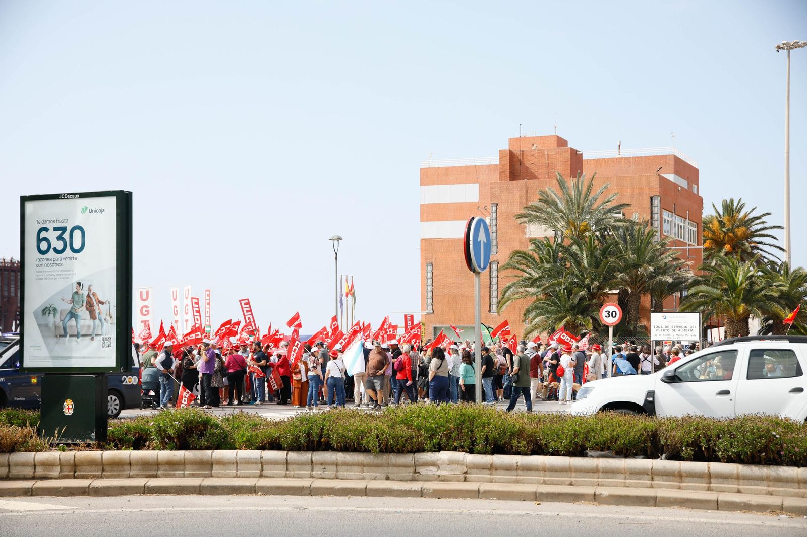 Las imágenes de la manifestaciones del 1 mayo en Almería, Día del Trabajador