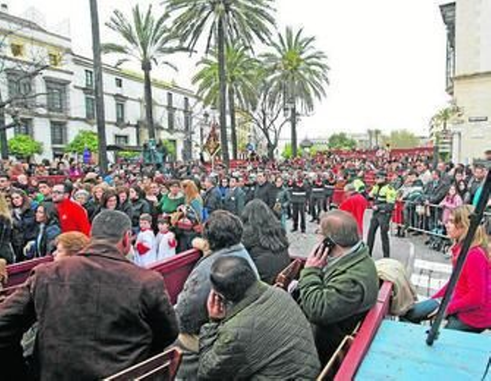 Aspecto del inicio en Cristina de la Carrera Oficial el pasado Lunes Santo.