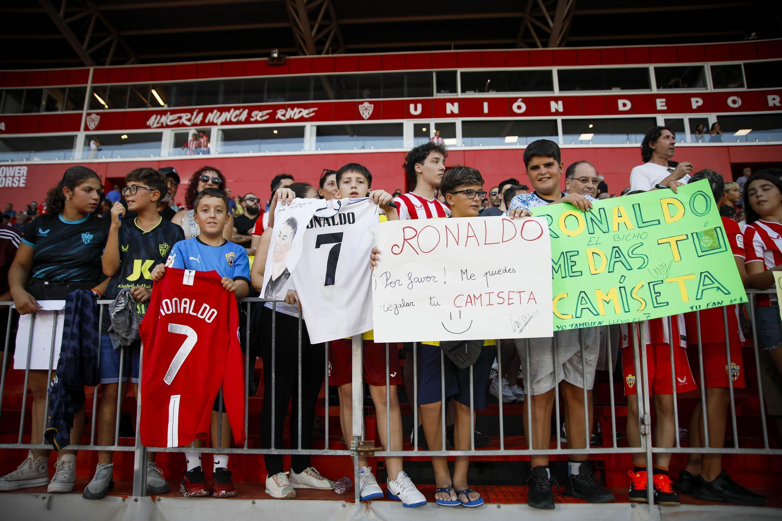 Imágenes del UD Almería-Al-Nassr, Memorial Juan Rojas