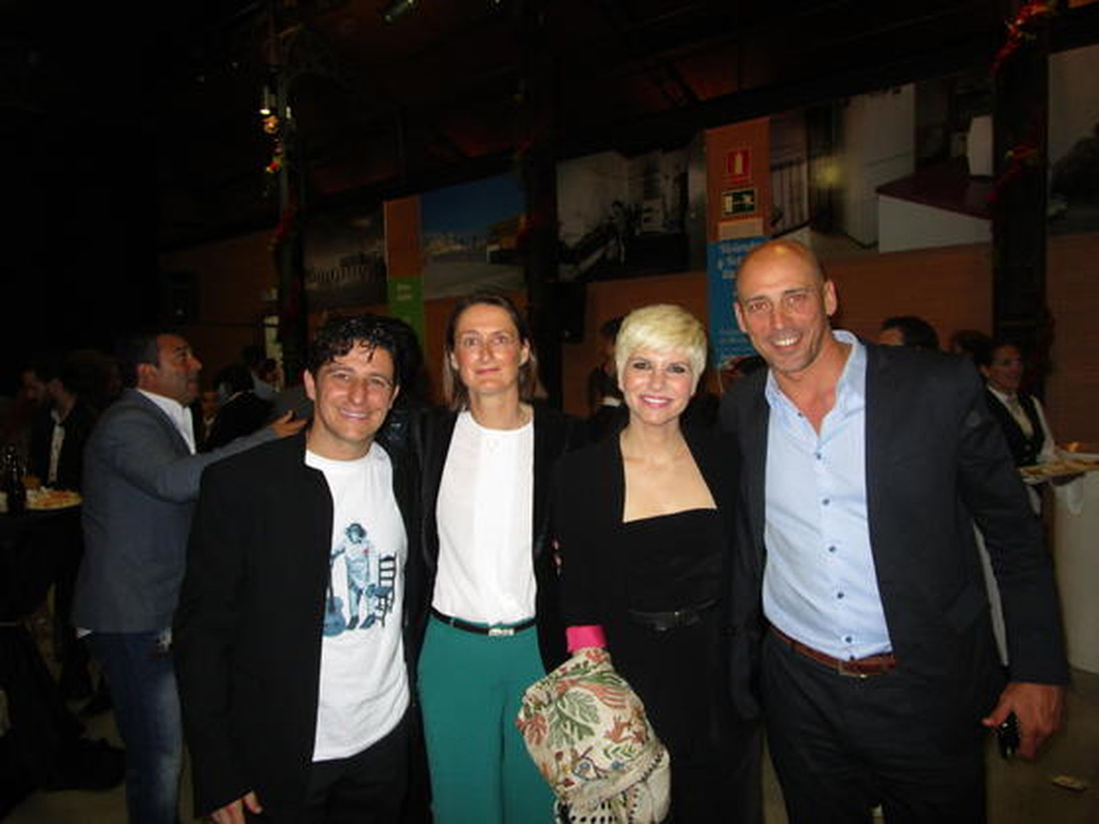 David Palomar, Belén Parias, Pasión Vega y Manolo Remesal coincidieron en la fiesta.

Foto: Ignacio Casas de Ciria