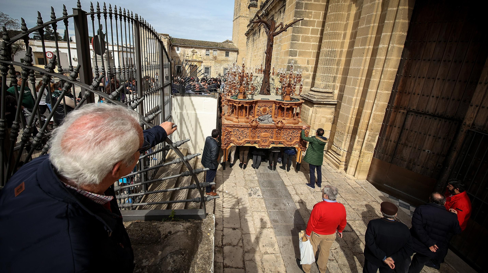 La Mortaja prueba su paso por el entorno de la Catedral