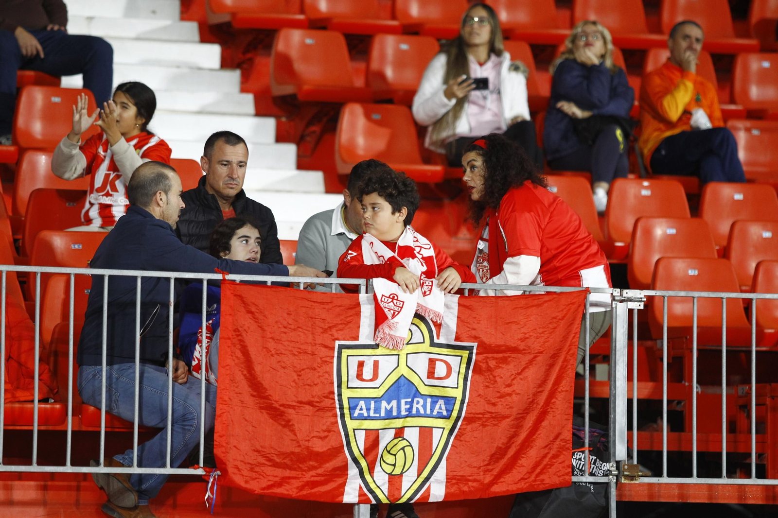 Búscate en las fotos del U.D. Almería-Córdoba C.F.