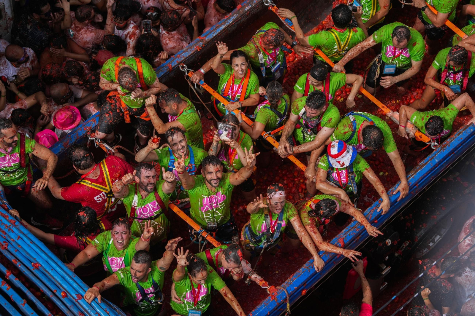 Las mejores fotos de la Tomatina de Buñuel 2025