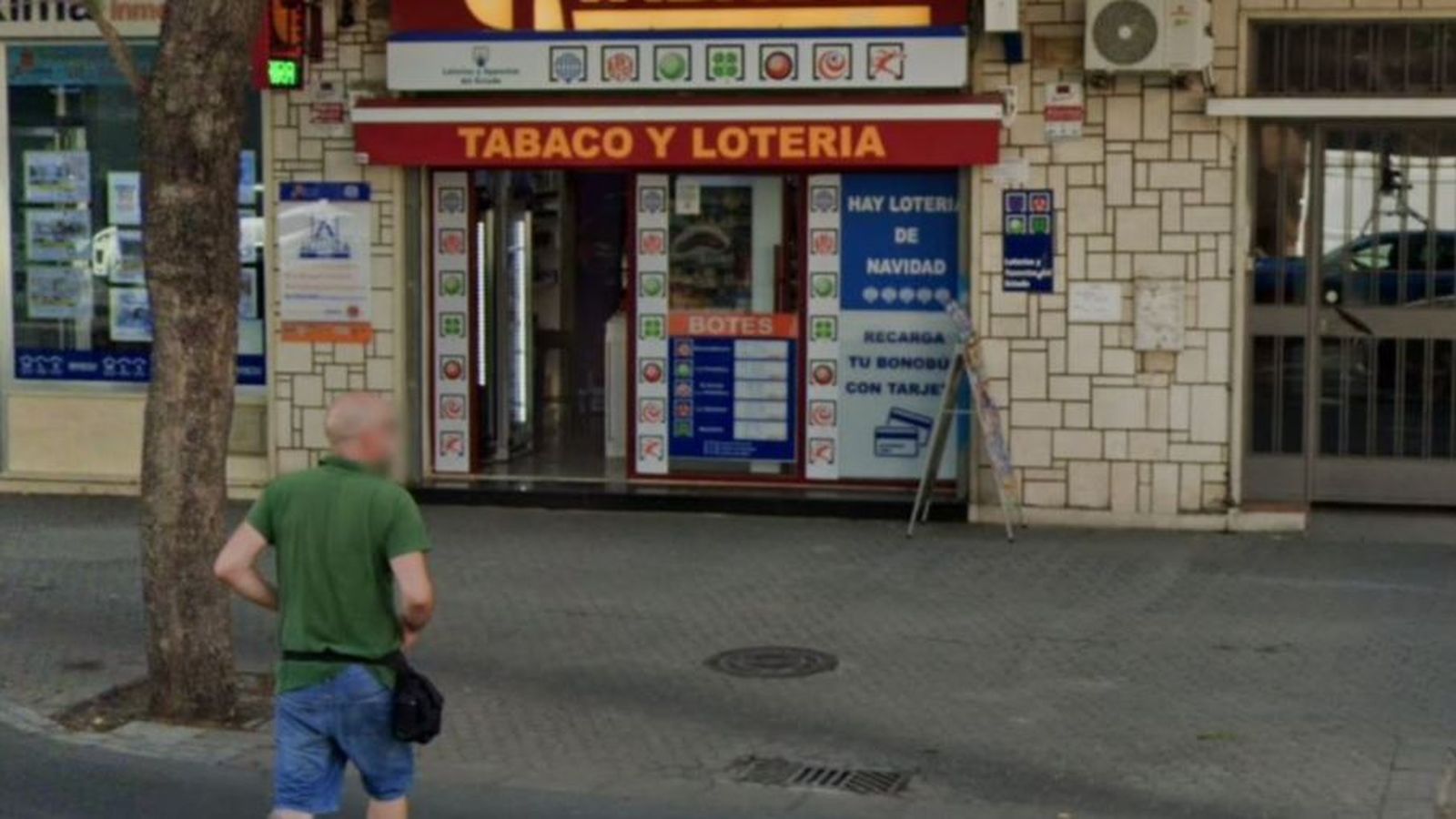 Este estanco en Luis Montoto ha repartido el primer premio del Sorteo del Niño.