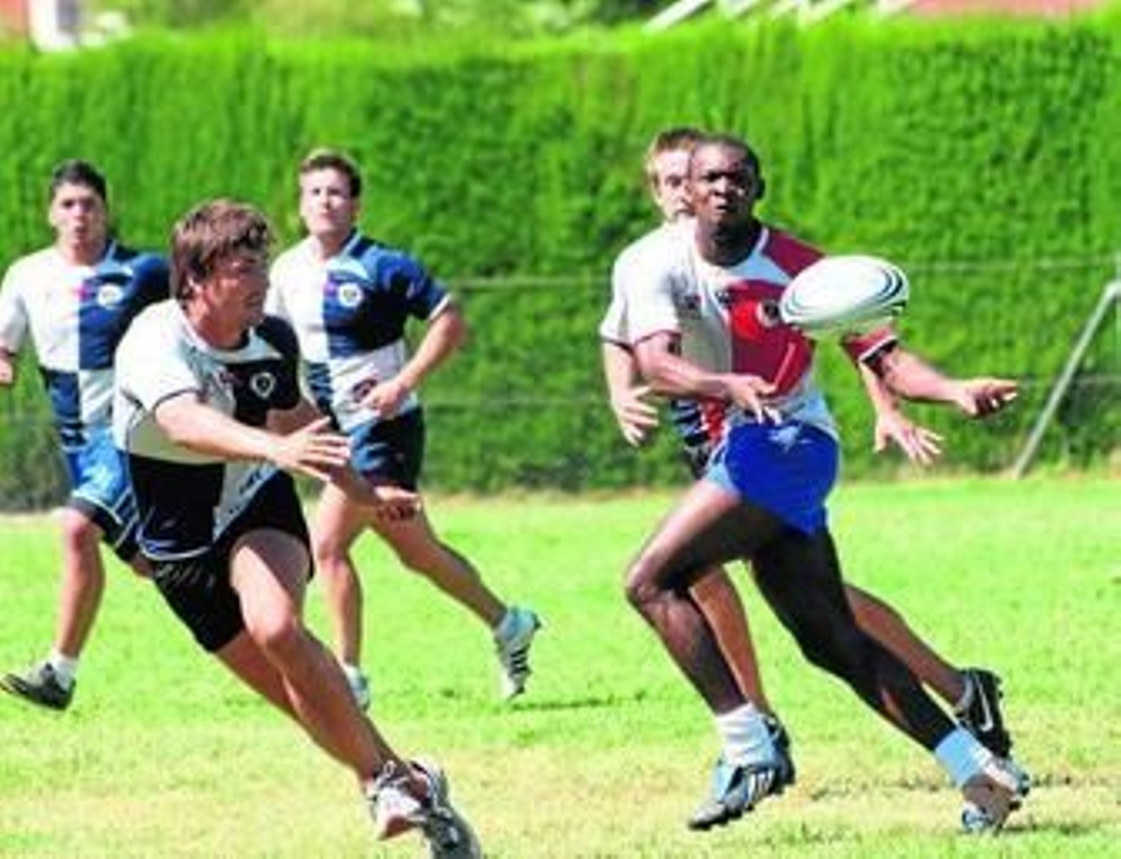 Los entrenamientos de pretemporada del Universidad han sido muy intensos.