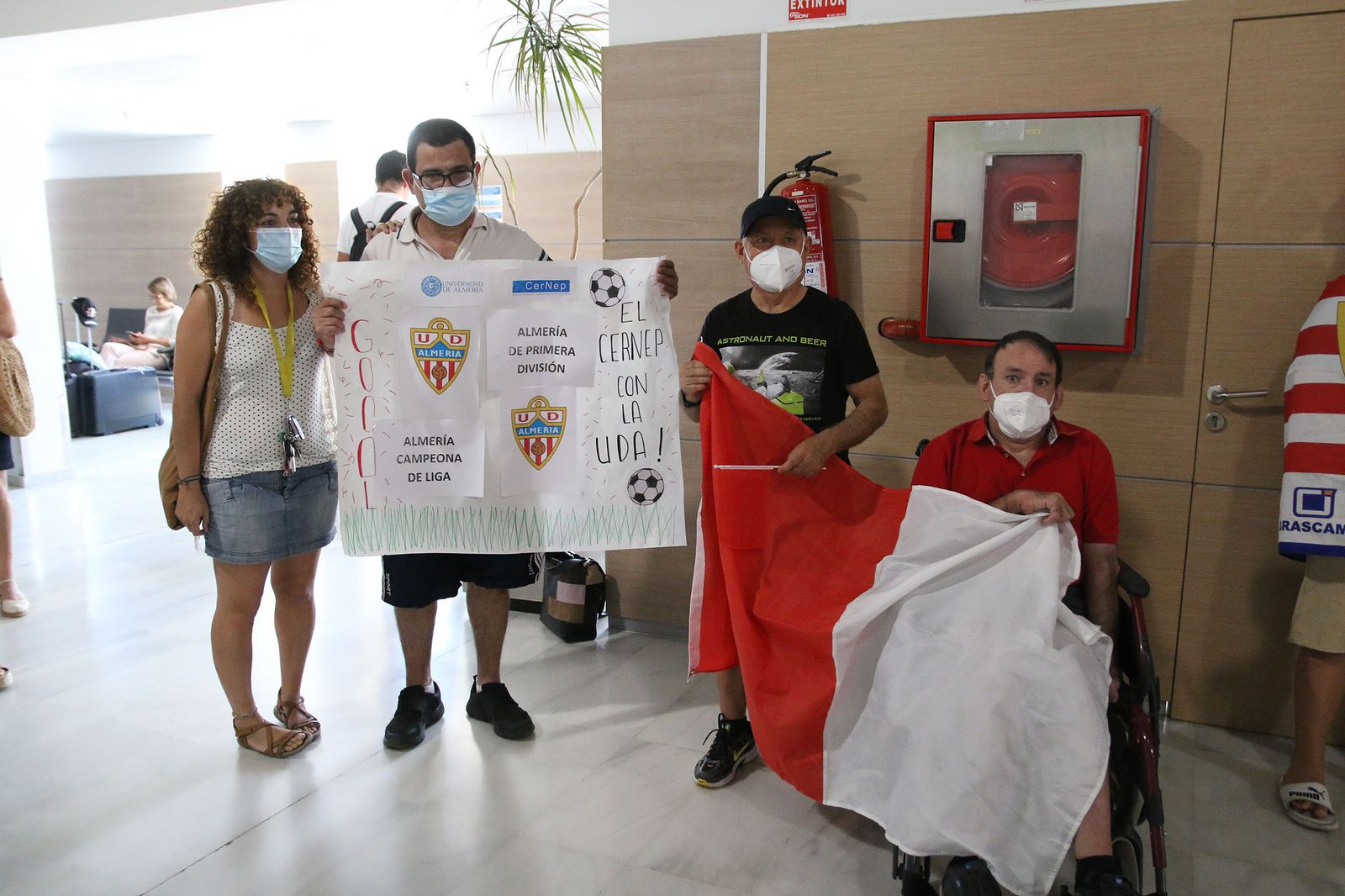 Fotogalería de la llegada de la UDA al aeropuerto de Almería