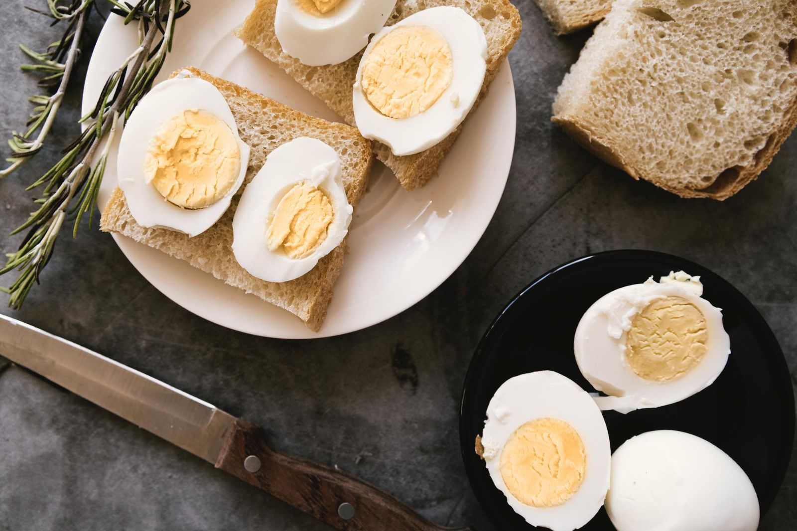 Así es el truco para que los huevos se pelen prácticamente solos