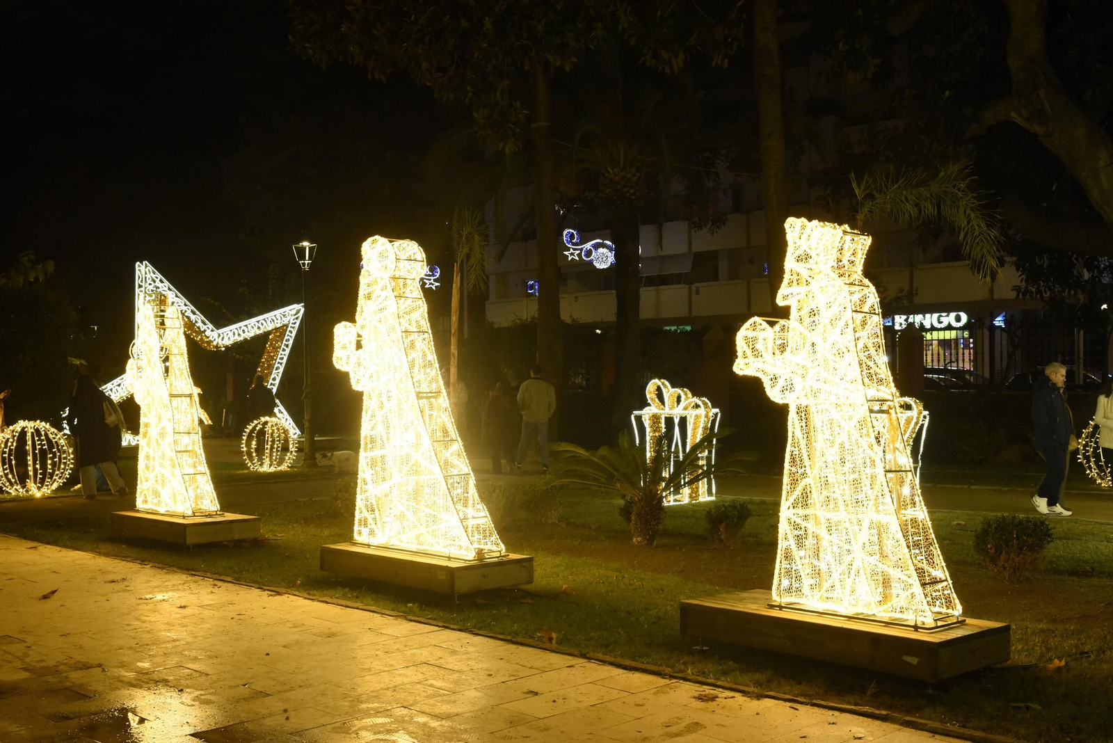 Fotos del poblado navideño de los Jardines Saccone de La Línea