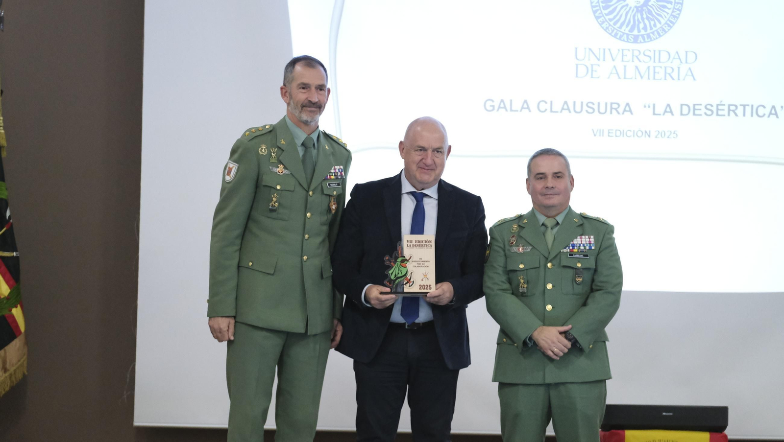 La Legión Española rinde tributo a los 'desérticos' en su gala, en imágenes