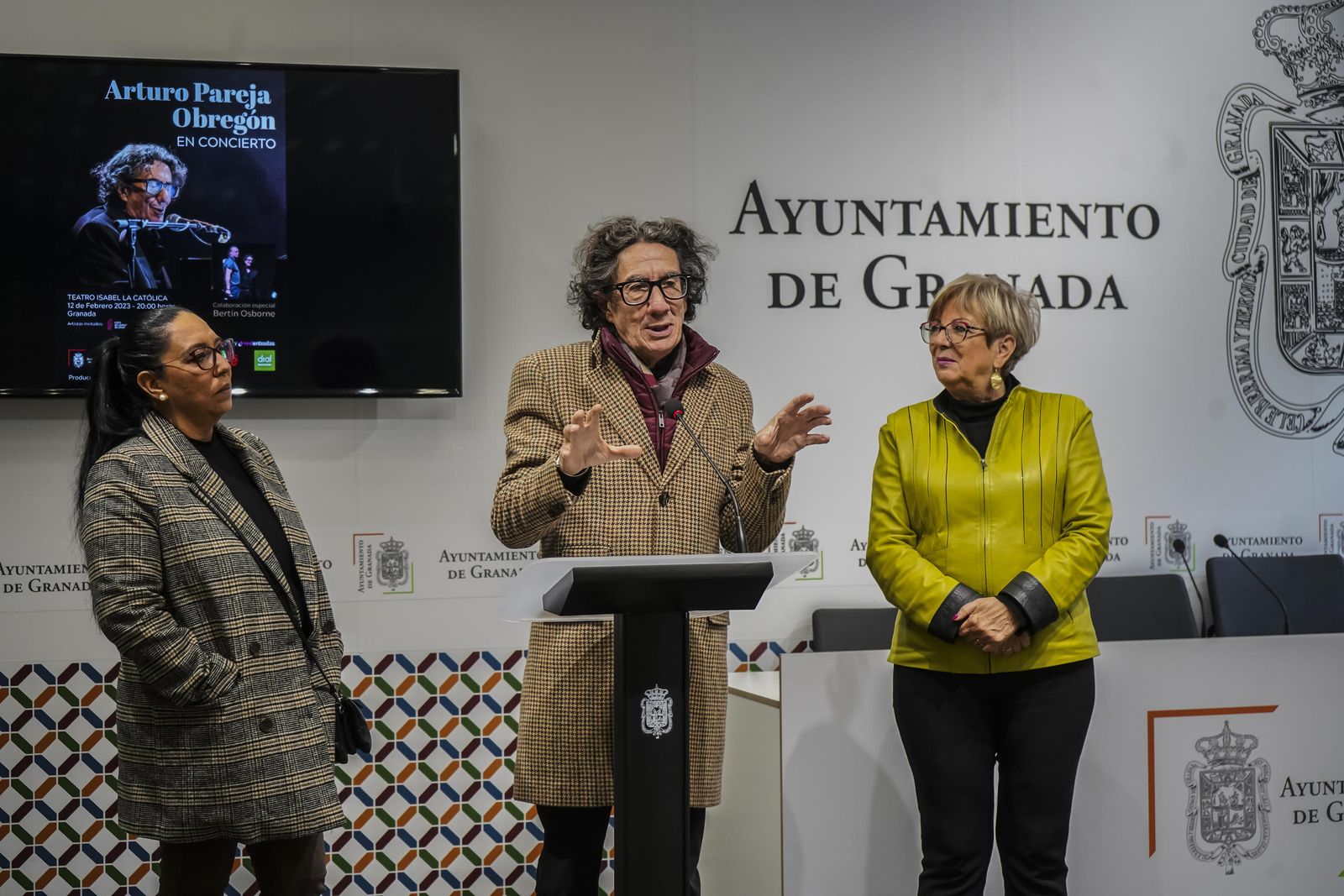 Arturo Pareja Obregón durante la presentación de su concierto en Granada.