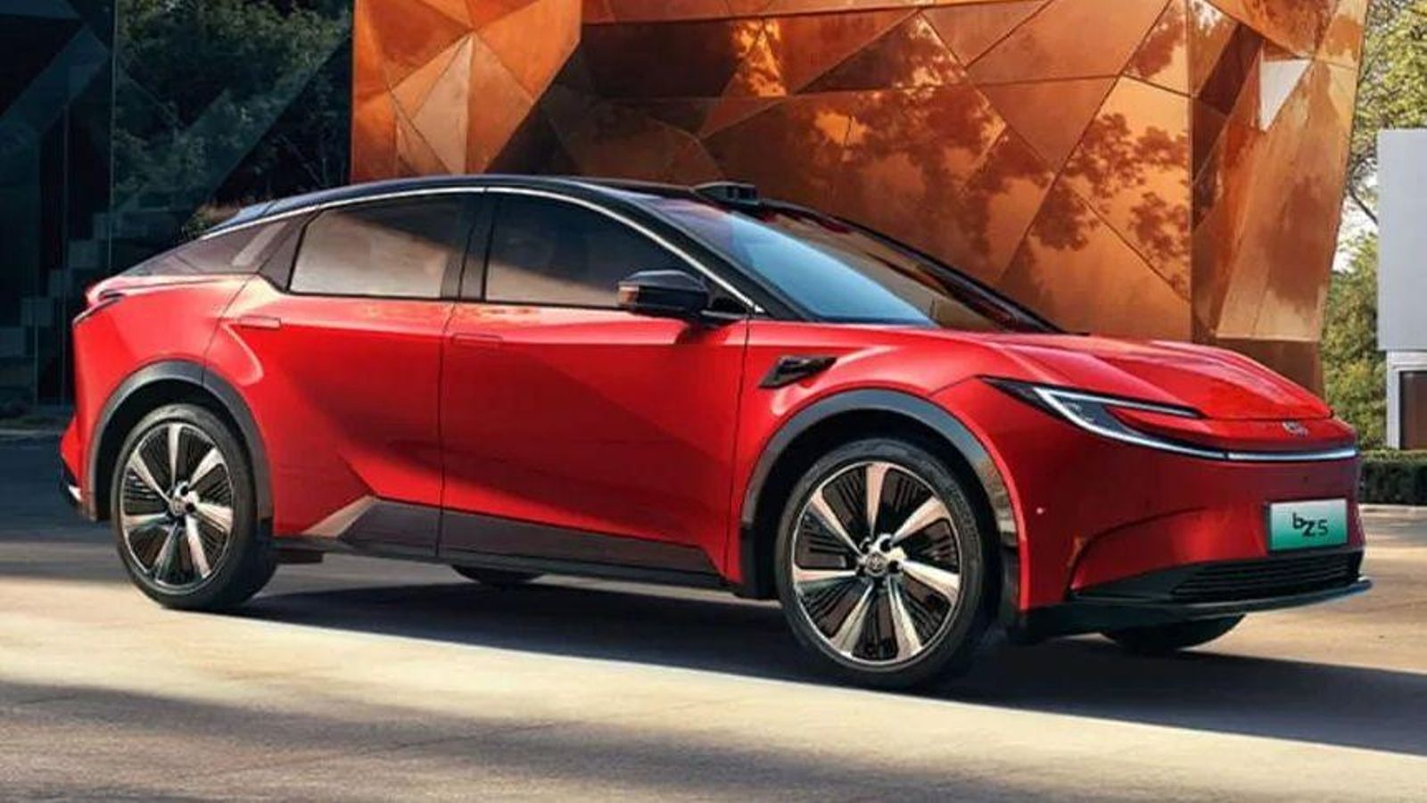 Al menos por ahora, Toyota no parece interesada en comercializar un modelo como el bZ5 en Europa. Su estreno es exclusivo de China. Al menos por ahora, Toyota no parece interesada en comercializar un modelo como el bZ5 en Europa. Su estreno es exclusivo de China.