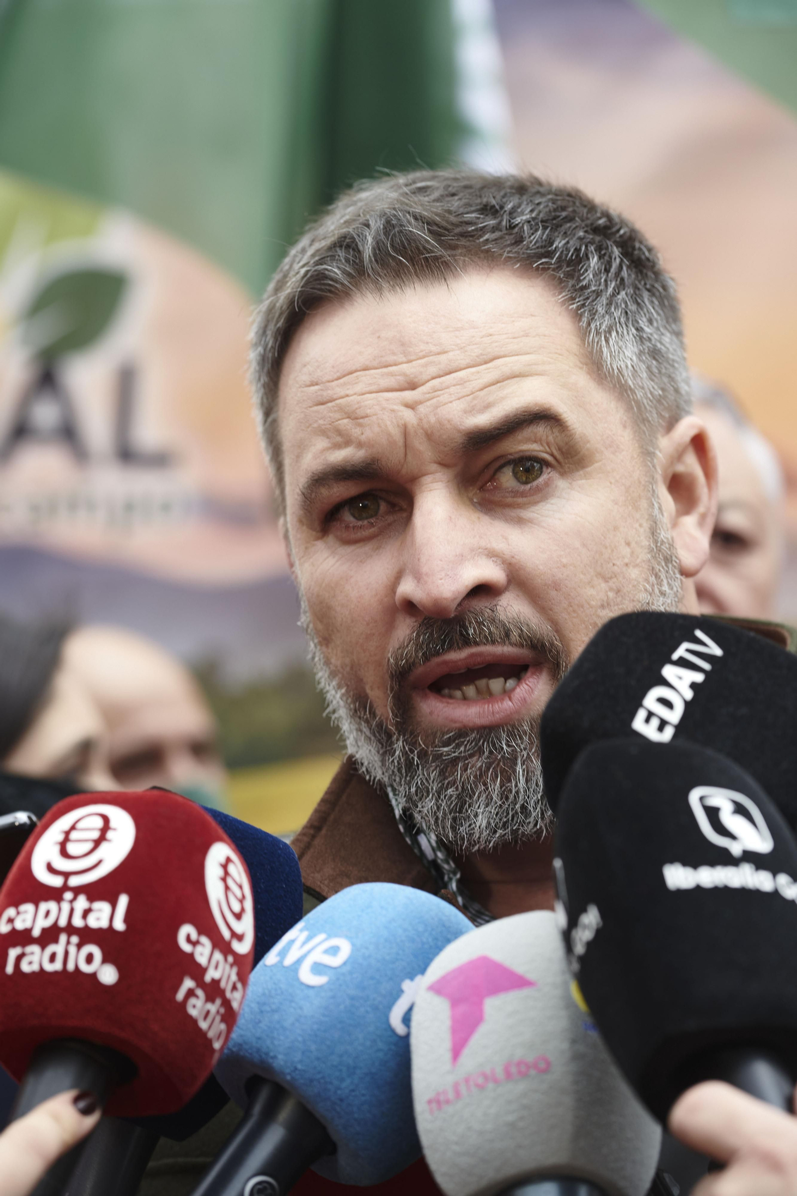 Tractores, rehalas de perros de caza y caballos en la manifestación del campo en Madrid