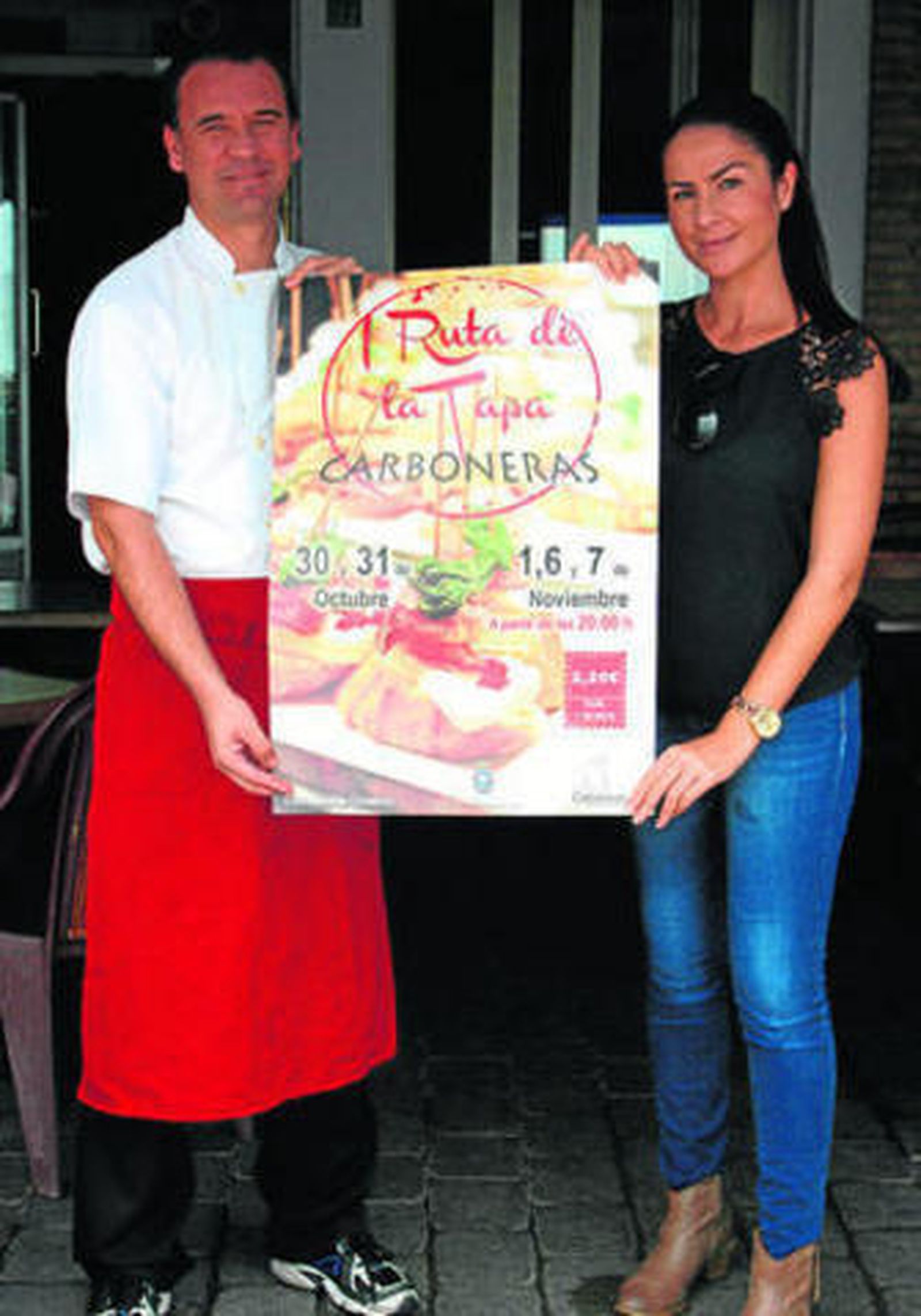 Ramón Venzal Pinilla del Mesón Los Barquicos y la concejal Ana Mª Moreno.