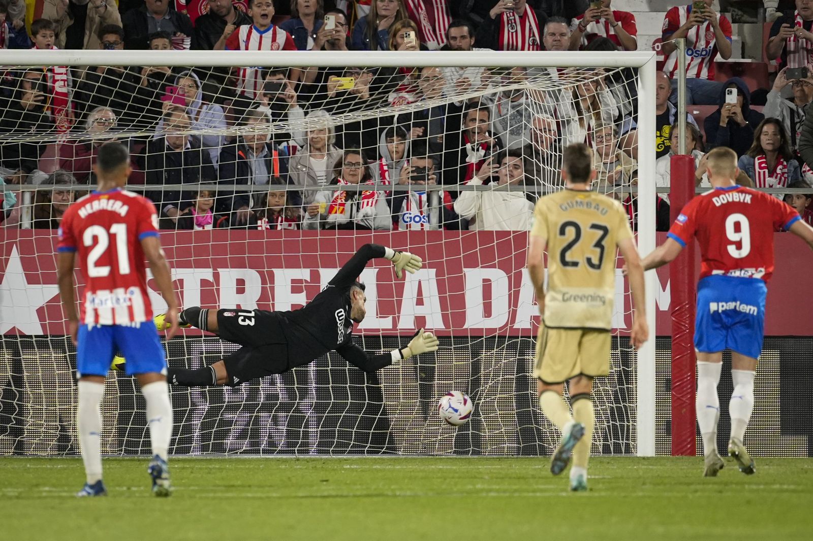 Uno de los goles recibidos por el Granada ante el Girona