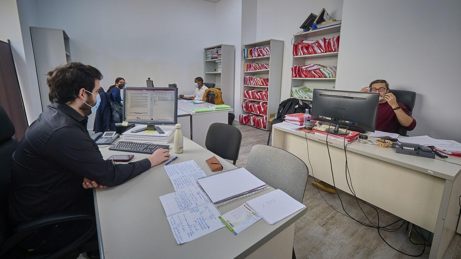 Las nuevas instalaciones de Facua en la oficina de la plaza de Argüelles.