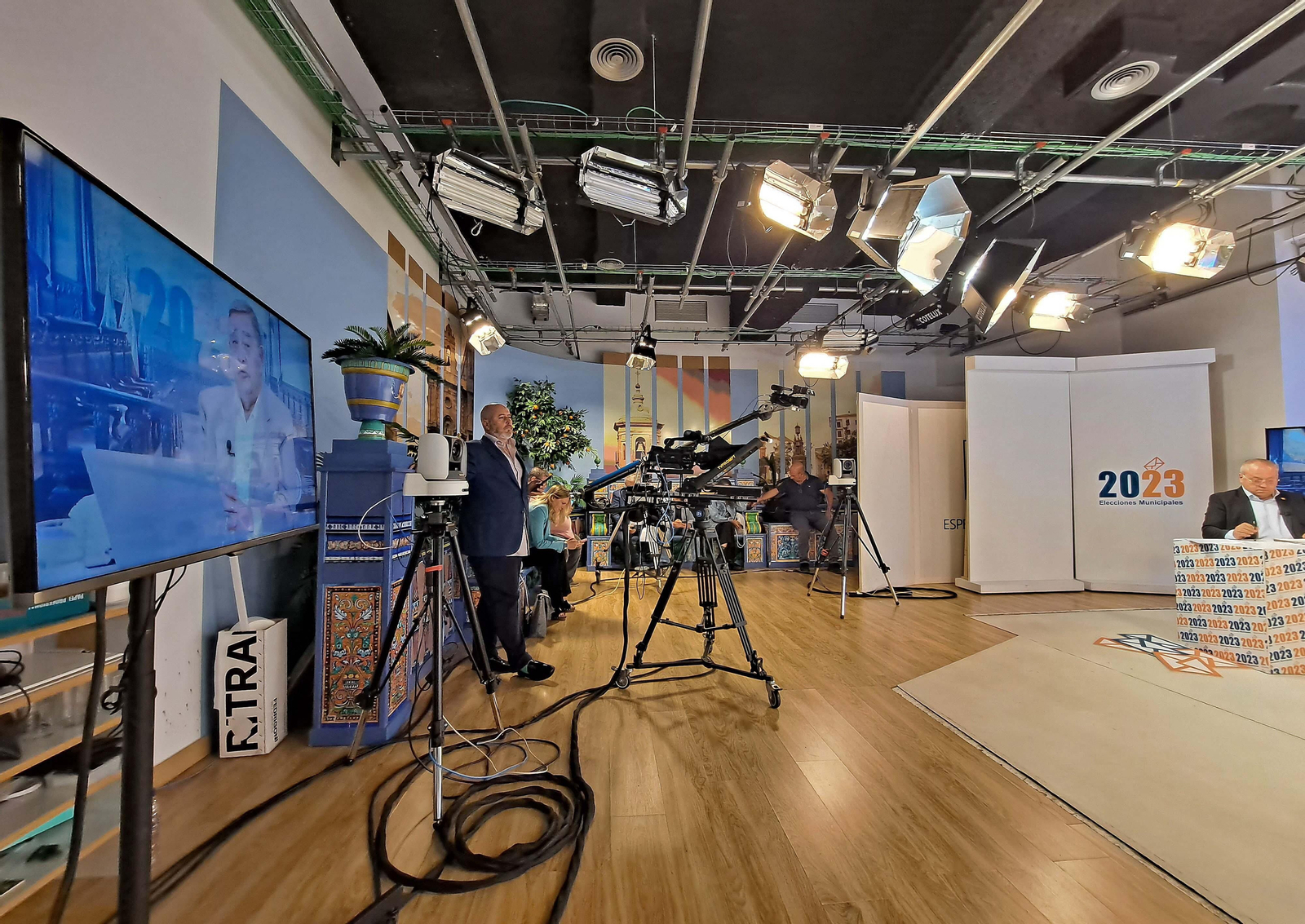 Fotos del debate electoral en Onda Algeciras Televisión