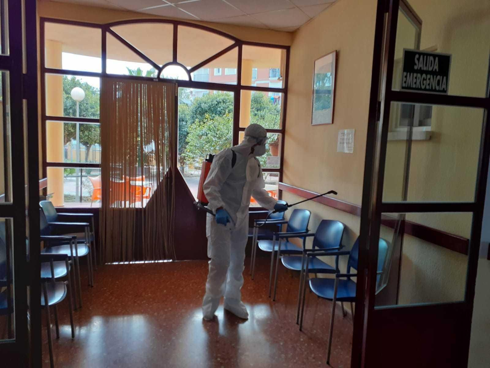 Desinfección de una residencia, en una imagen de archivo.