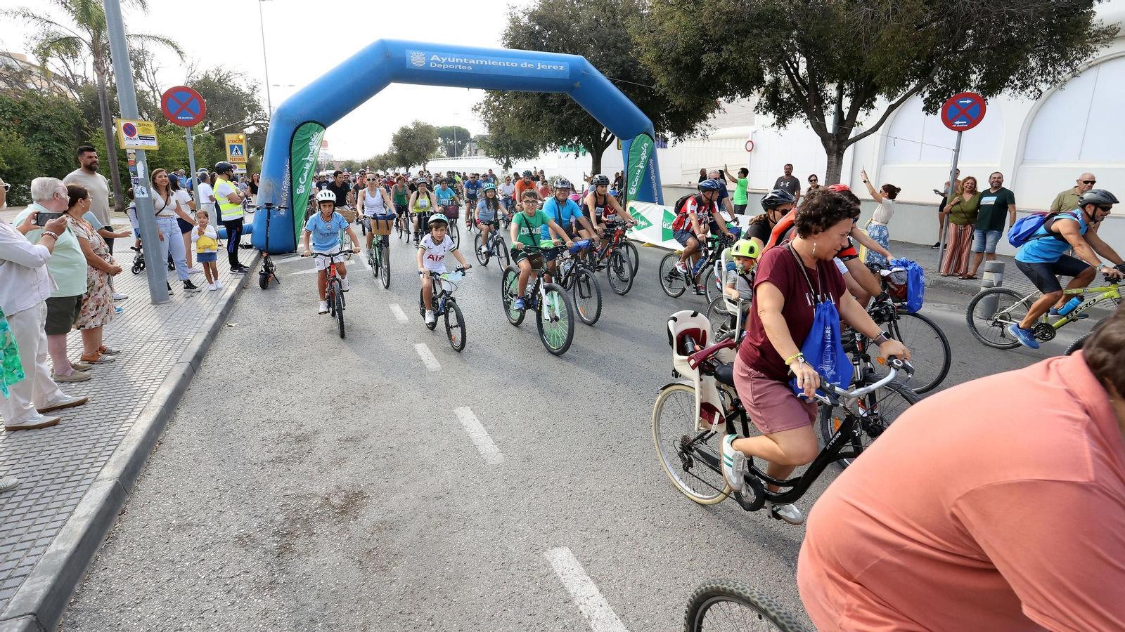 Búscate en el Día de la Bici Amistad por Jerez