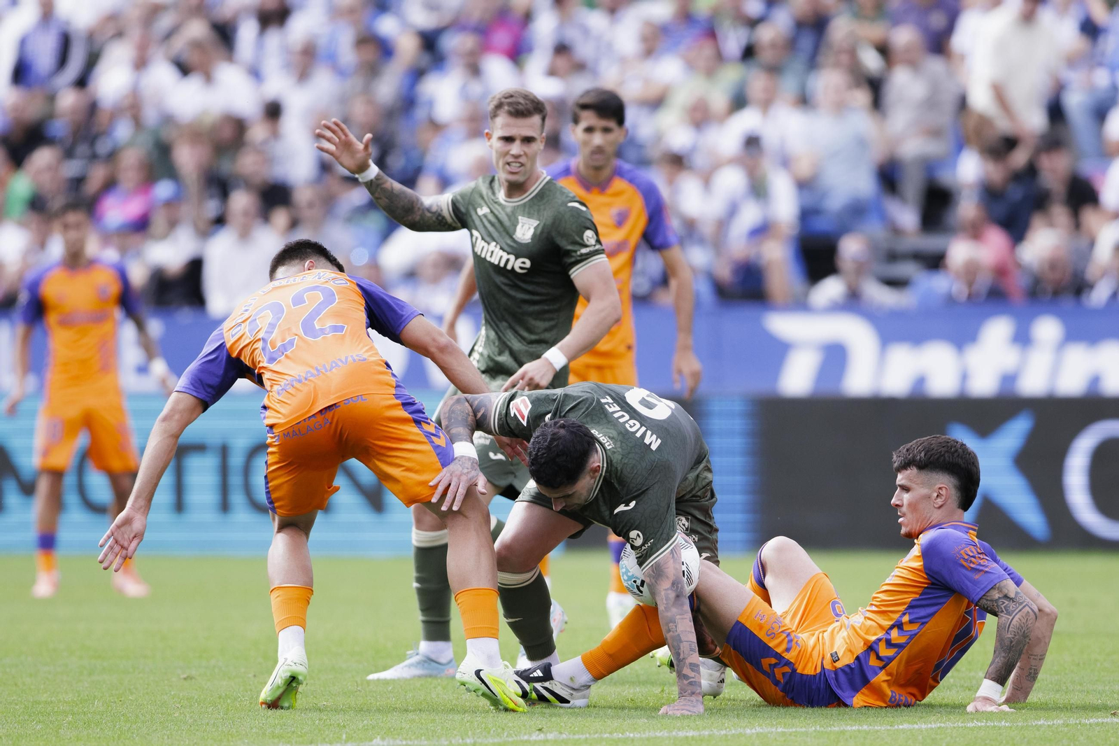 Una acción del Leganés-Málaga CF