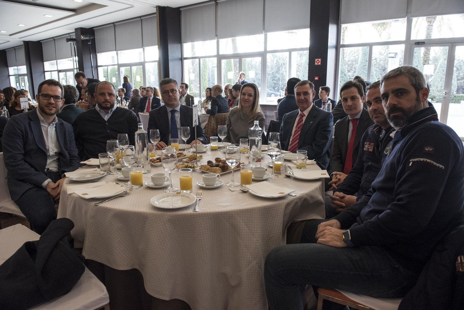 Sandra García, Teresa Jiménez, Antonio Robles, Francisco Muñoz, Paco Cuenca, José Joly, Luis Osuna, Alberto Delgado, Jerónimo Páez y José Carrasco. . Álvaro Delgado, Francisco Millán , Ignacio Cañaveral, Irene Moreno, José Ángel Castro, Francisco Cortés, Abraham González y Fernando Rojas.