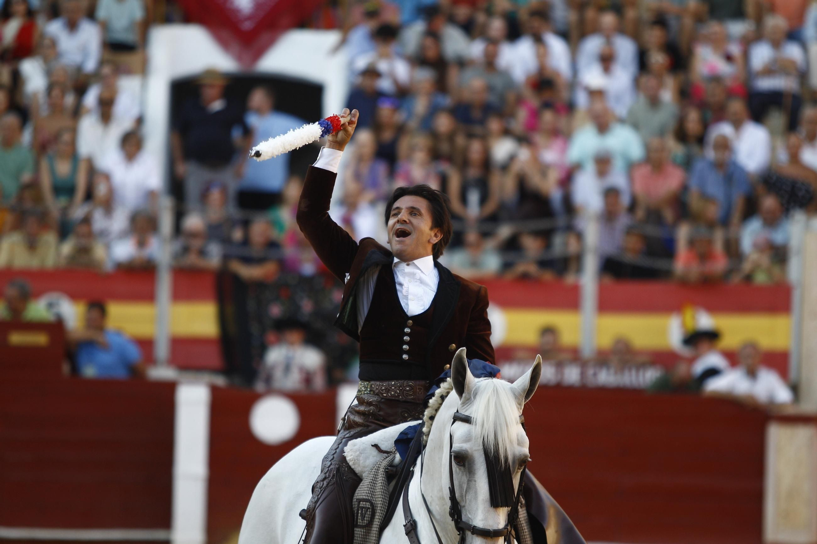 Las mejores imágenes de la corrida de toros de Diego Ventura, Talavante y Pablo Aguado, en Almería