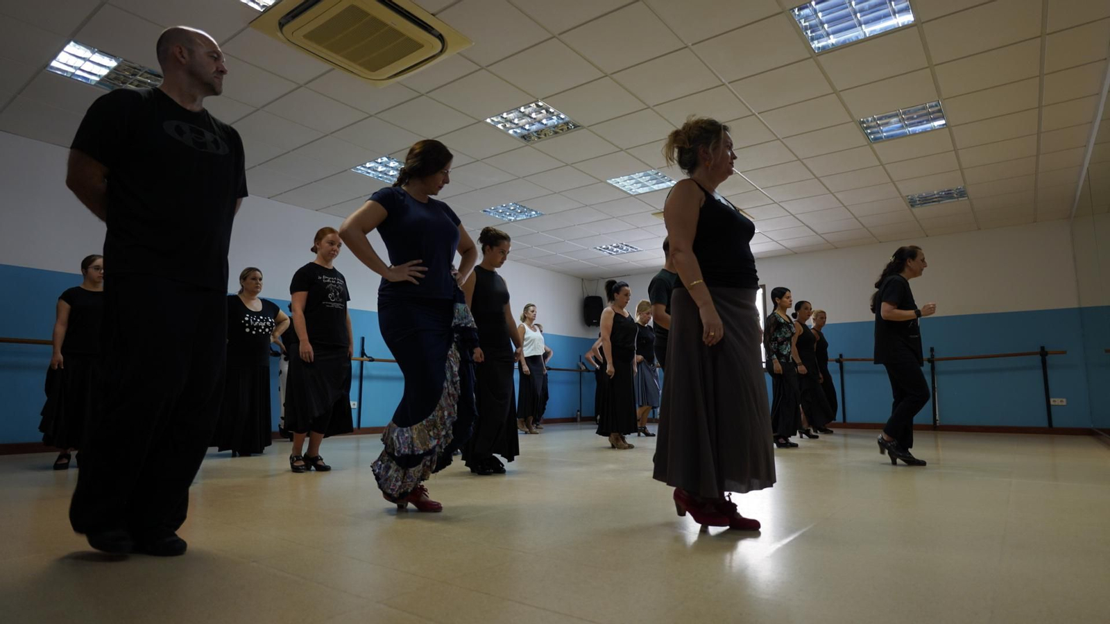 Fotos de la masterclass de baile flamenco impartido por La Lupi y de la exposición "10 años cantando a Paco" de José Mera