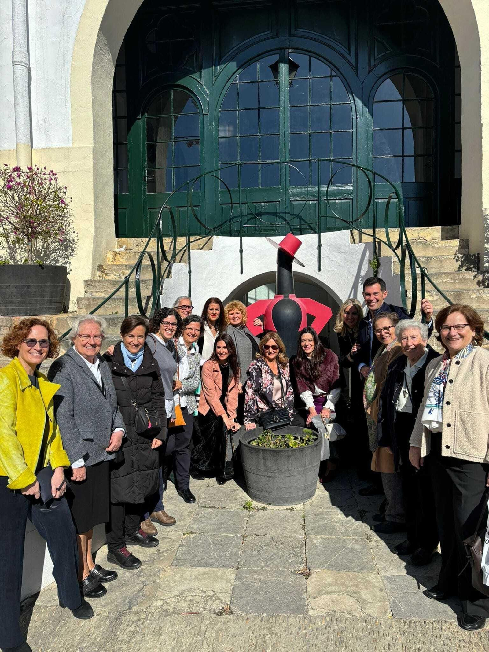 Así fue el gran encuentro por el 75 aniversario del colegio Jesús-María 'El Cuco' en Jerez Así fue el gran encuentro por el 75 aniversario del colegio Jesús-María 'El Cuco' en Jerez