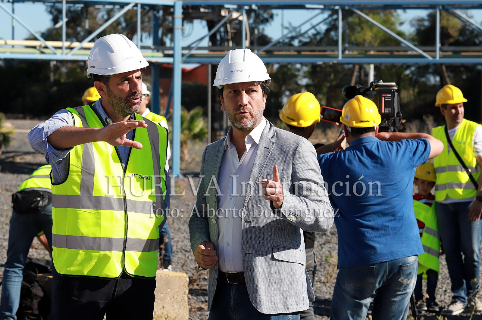 Imágenes del simulacro de los Bomberos de Huelva con la Unidad Canina