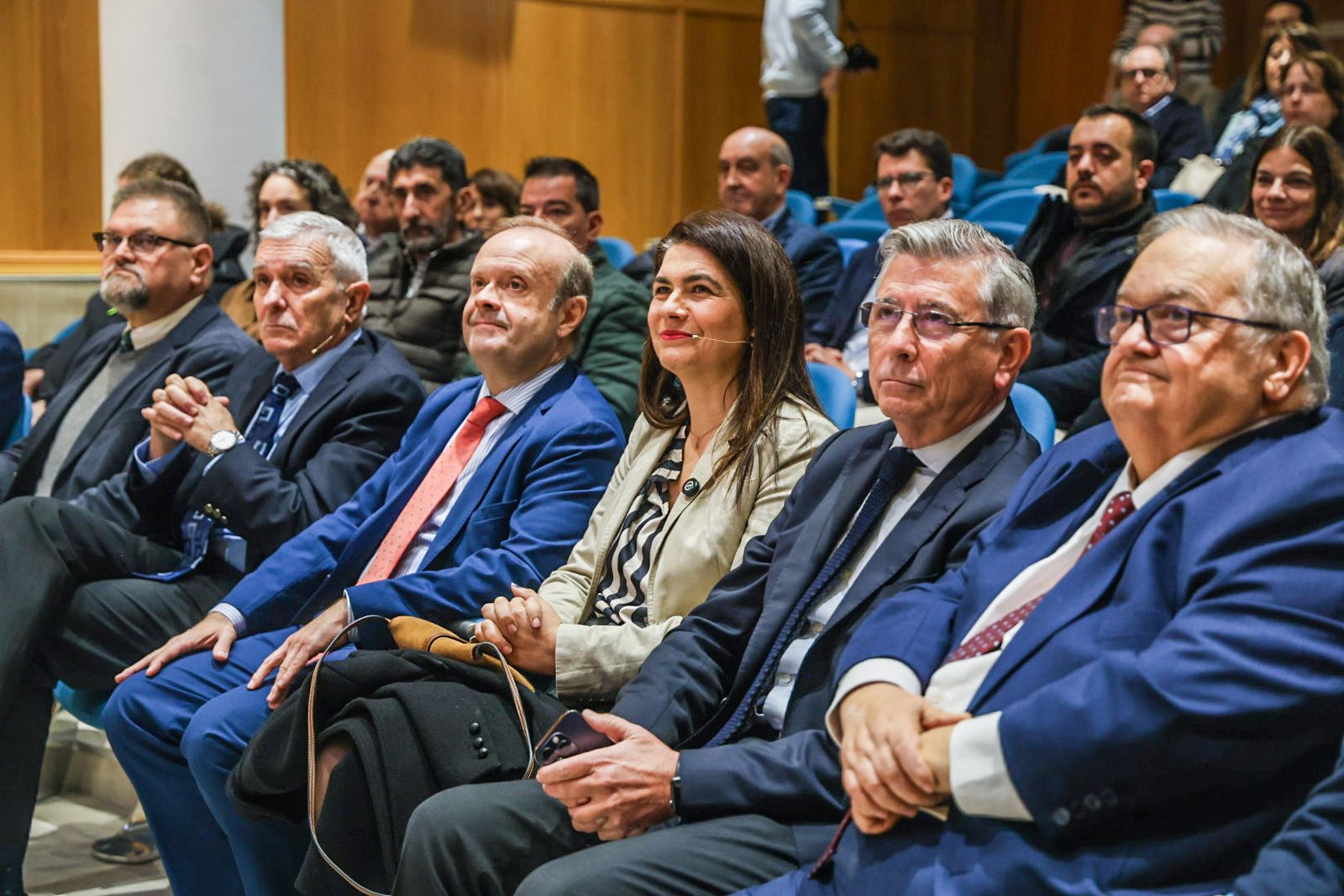 Fotografías de la presentación de la Memoria Anual Aminer 2025 y de la Mining and Minerals Hall 2026