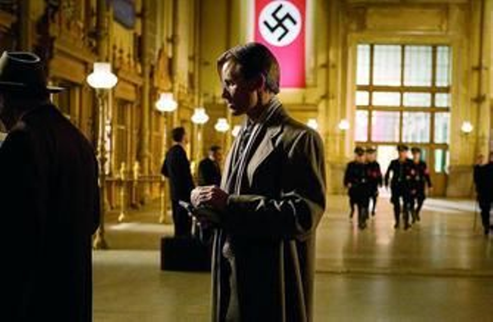 Viggo Mortensen se convierte en 'Good' en un escritor acechado por el nazismo.