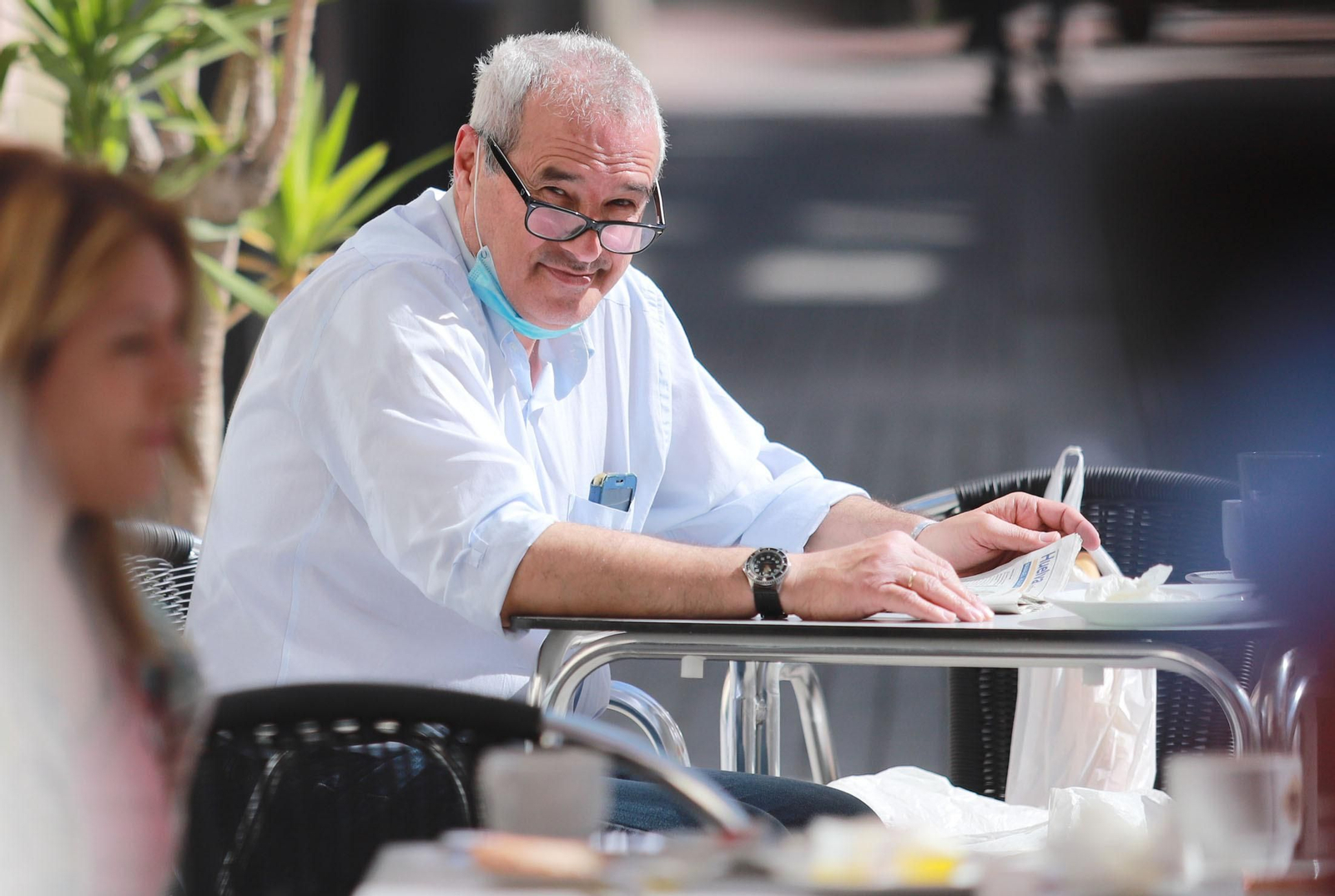 Imágenes de la desescalada en Huelva, primeras horas de la jornada de la fase uno en las calles de la ciudad.