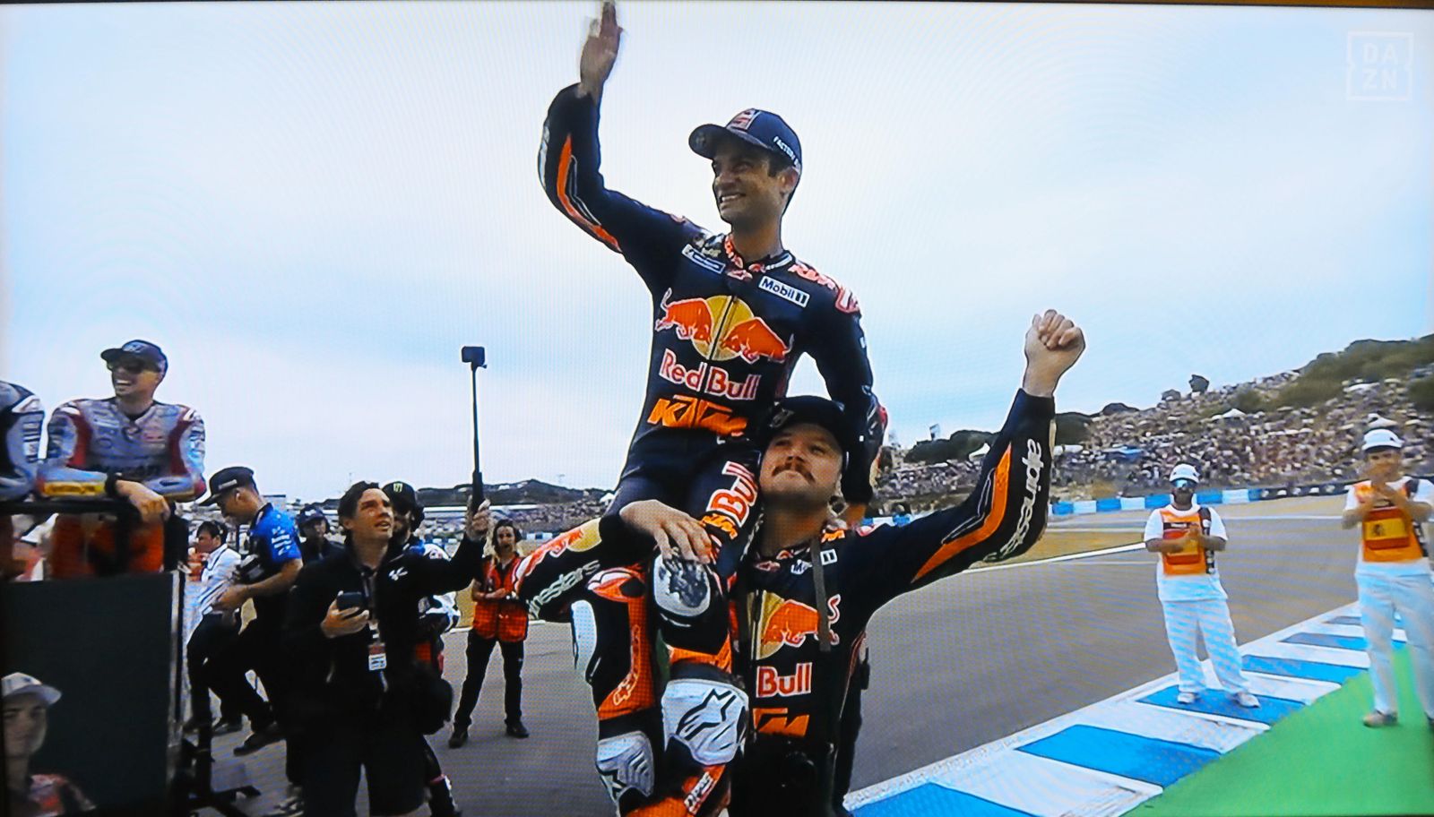 Dani Pedrosa, a hombros en el Circuito de Jerez en el pasado GP de España.