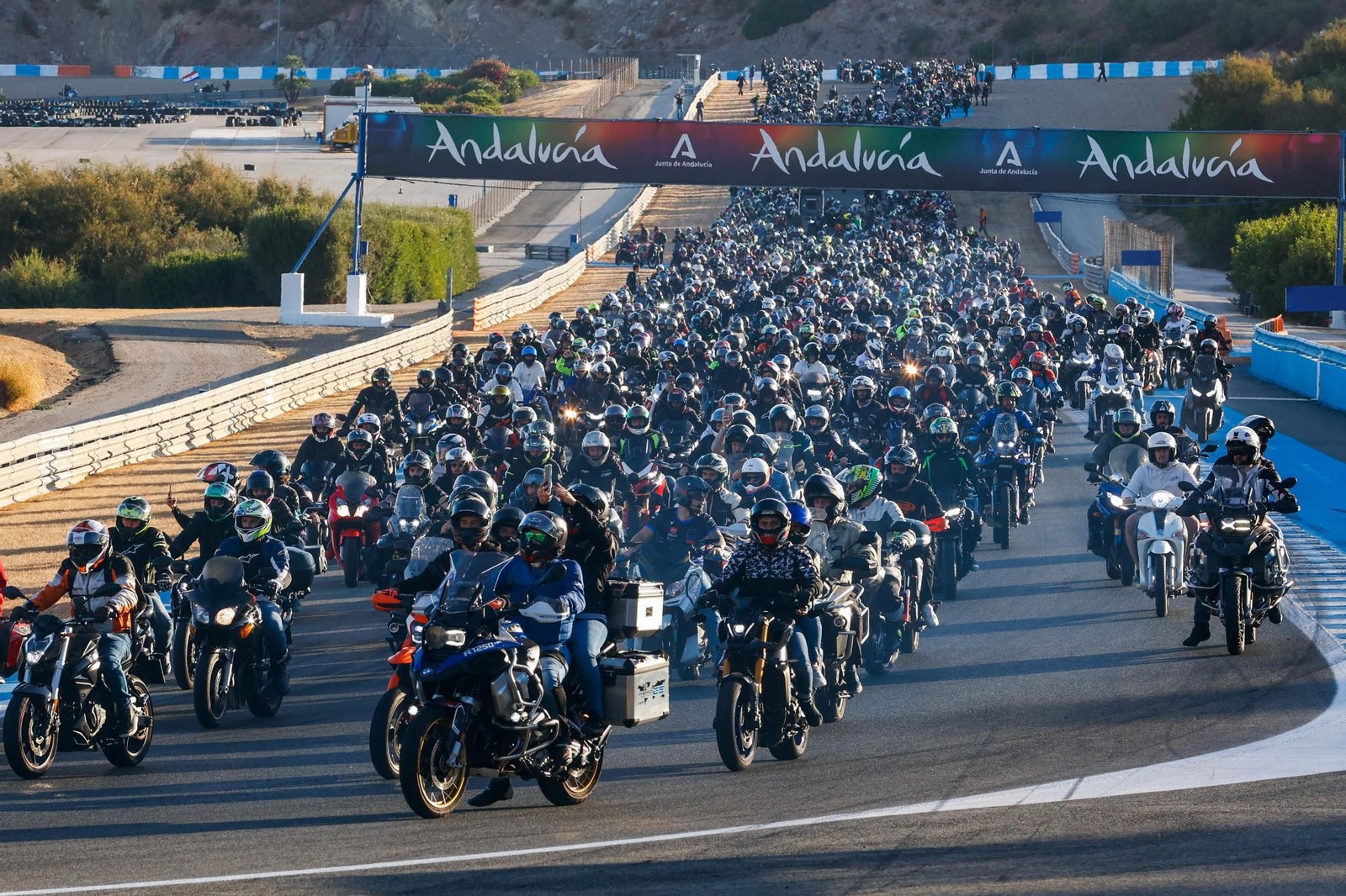 Imágenes del histórico 'Gran Encuentro Motero' en el Circuito Jerez
