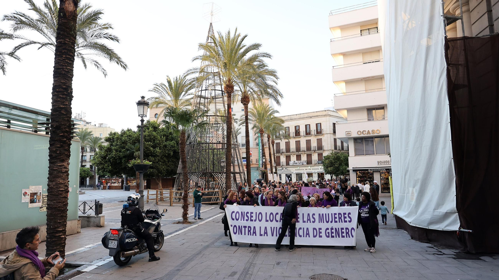 Imágenes de la manifestación del 25N 2024 en Jerez