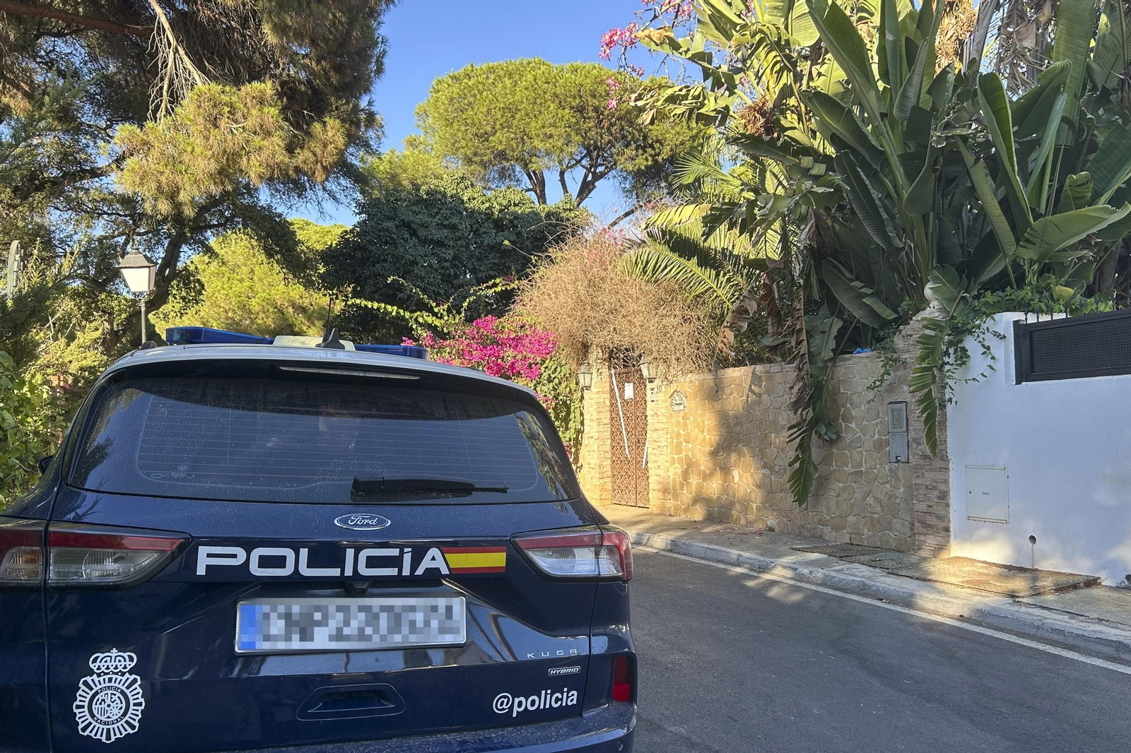 Una imagen de la vivienda donde vivía la mujer asesinada en Marbella.