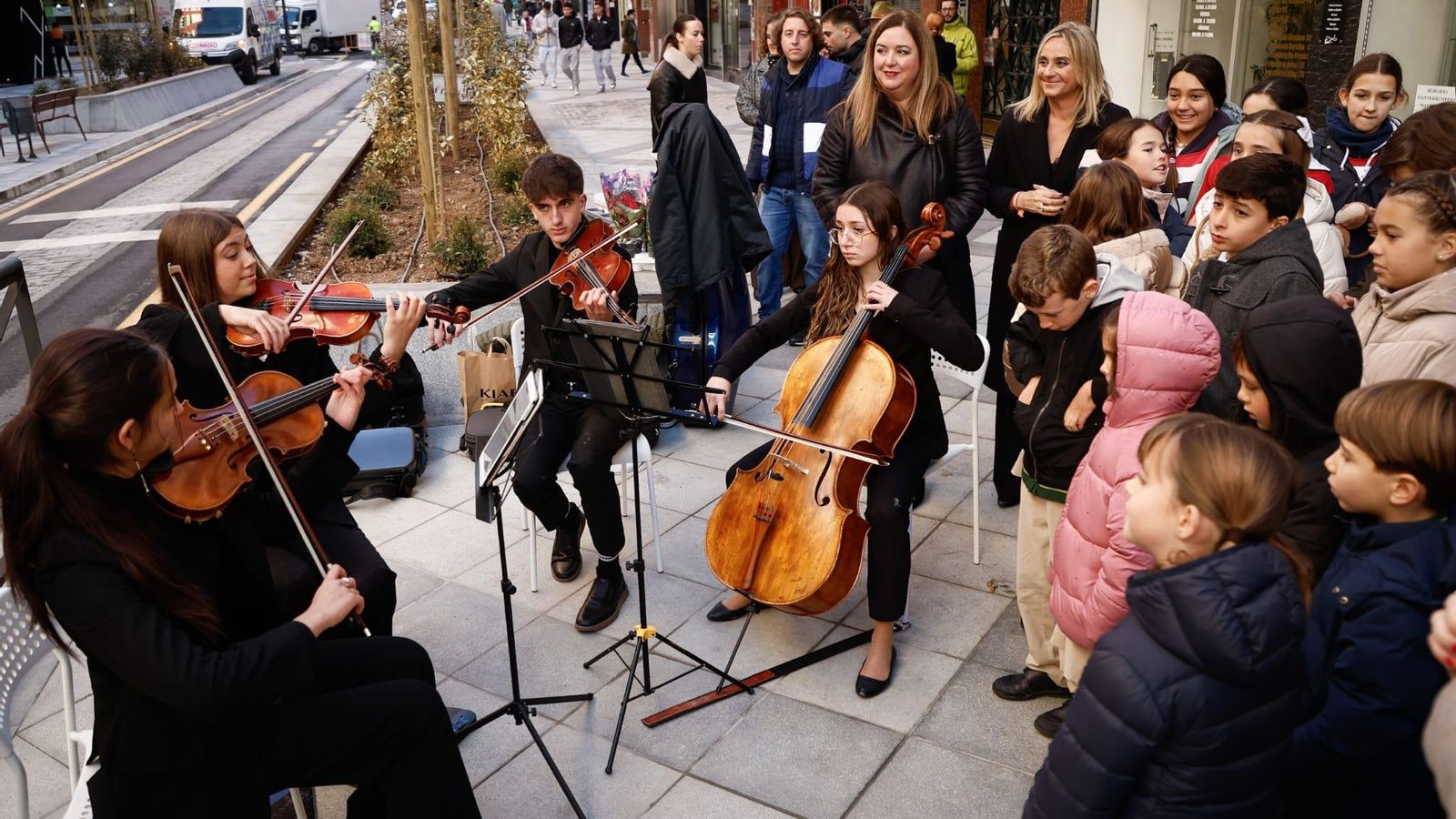 Música para la inauguración de Emperatriz Eugenia.