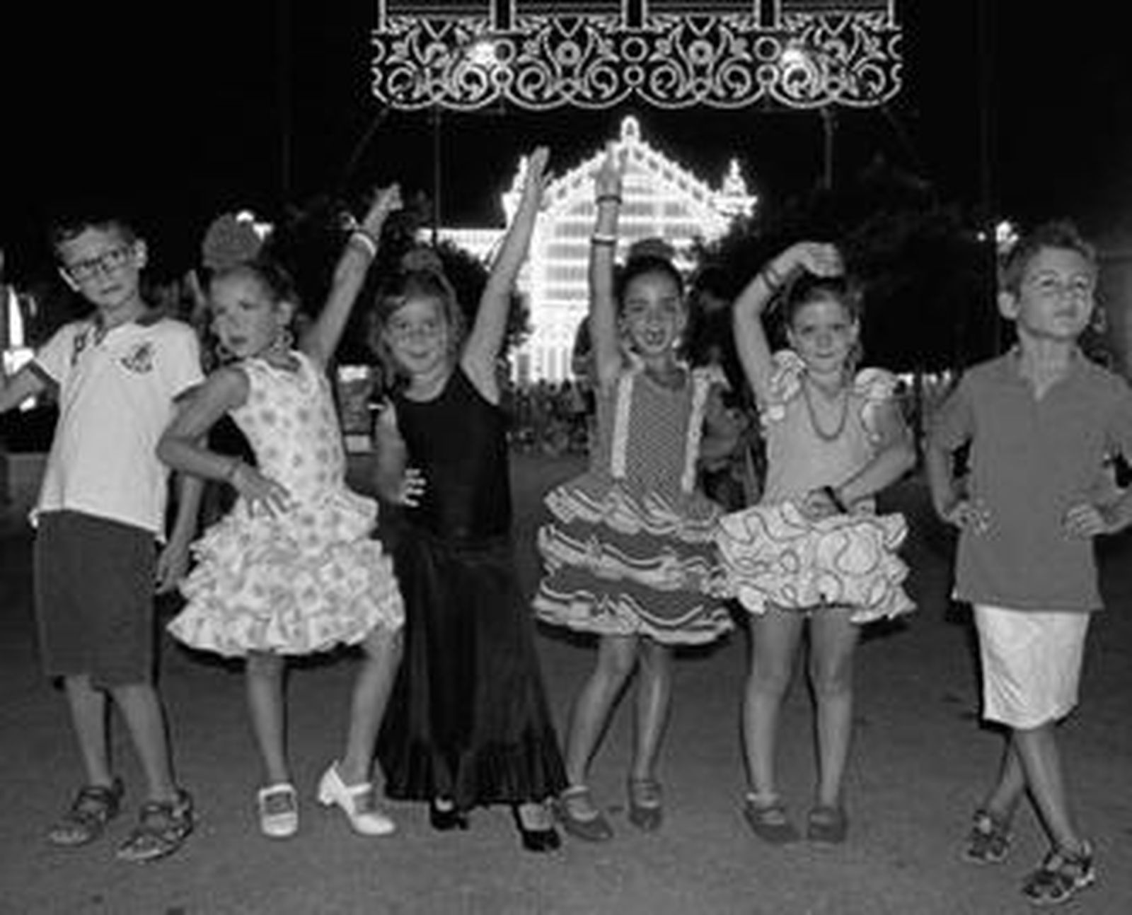 Estos pequeños, amigos del colegio, vienen con muchas energías. Sin duda alguna, fueron los reyes de la noche.