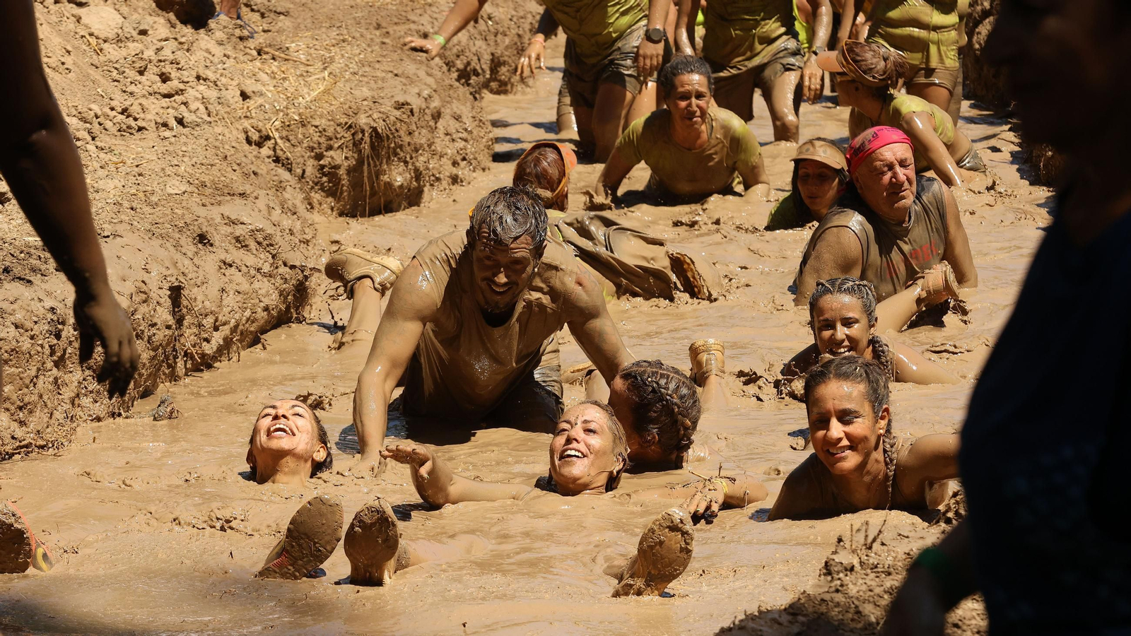 Búscate en la VII Carrera del Barro en La Barca