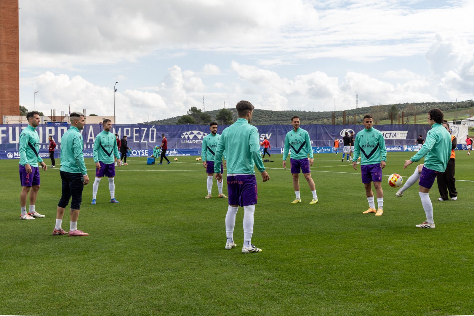Las mejores imágenes del empate en el derbi entre Linares Deportivo y Real Jaén
