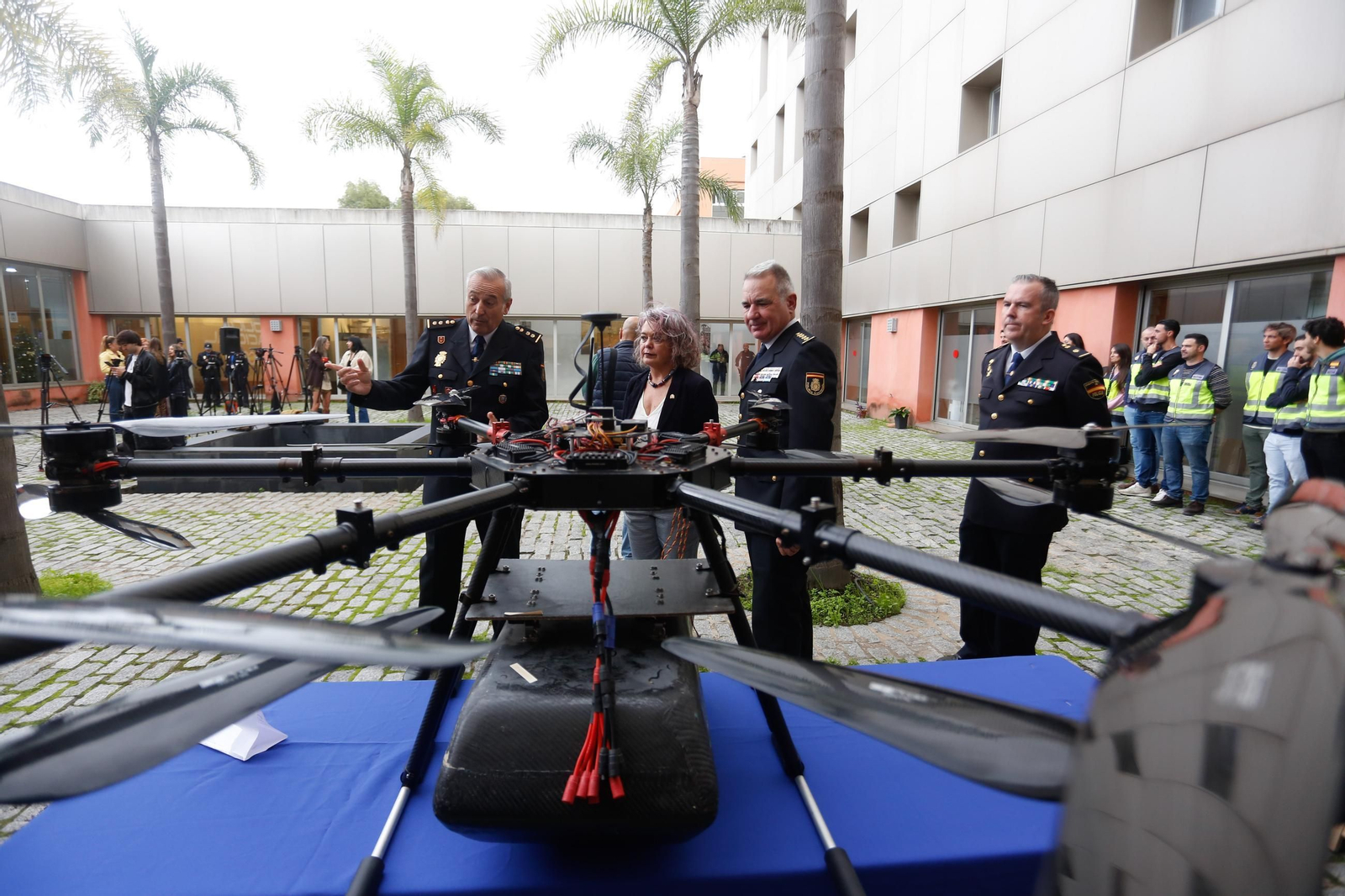 Fotos de los narcodrones que transportaban hachís desde Marruecos intervenidos por la Policia Nacional