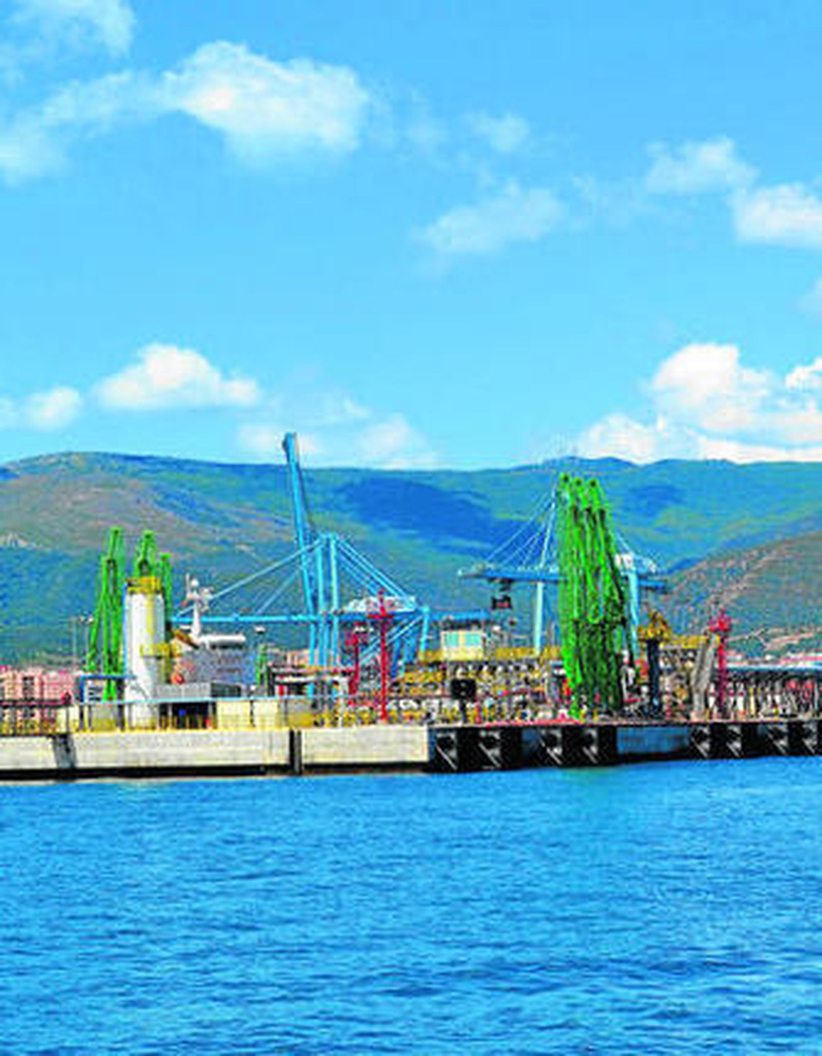 La terminal marítima de Vopak en el puerto Bahía de Algeciras.