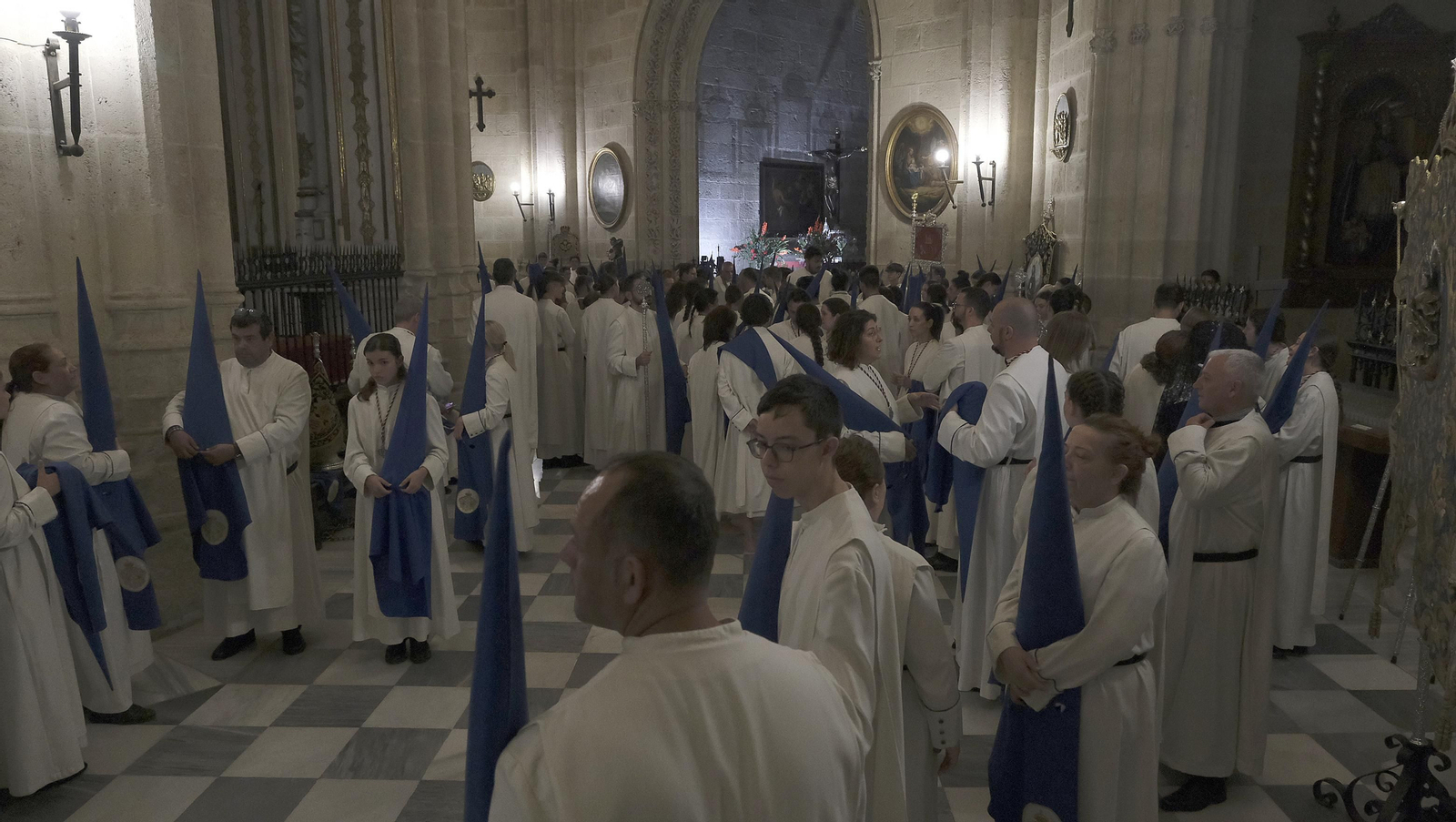 La procesión de Prendimiento en Almería, en imágenes