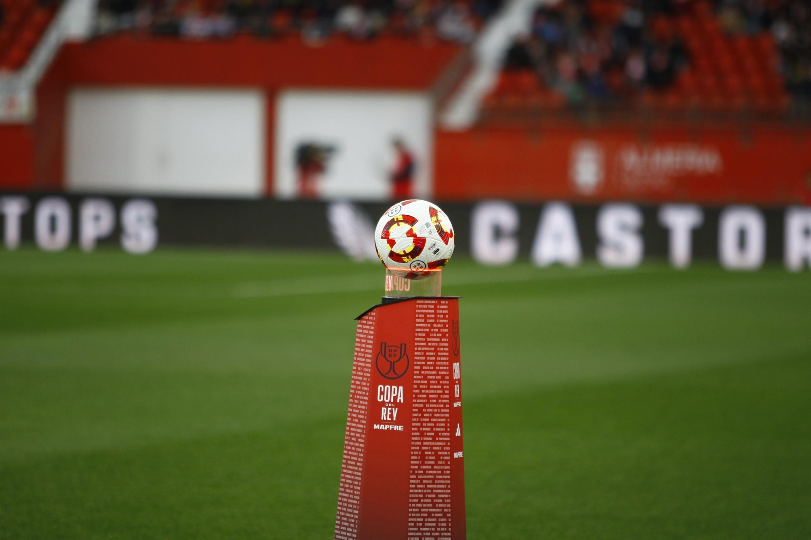 Búscate en la arrolladora victoria del Almería ante el Sevilla en la Copa del Rey, en imágenes