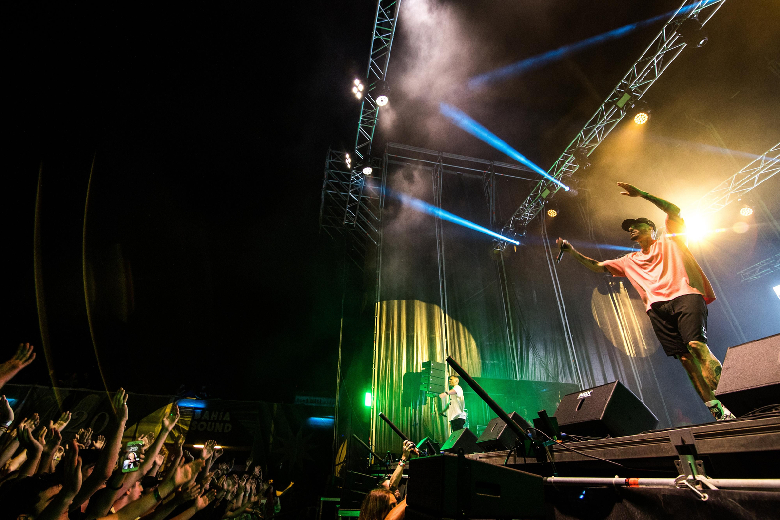 Imágenes del concierto de Toteking y Delaossa en el Bahía Sound en San Fernando.