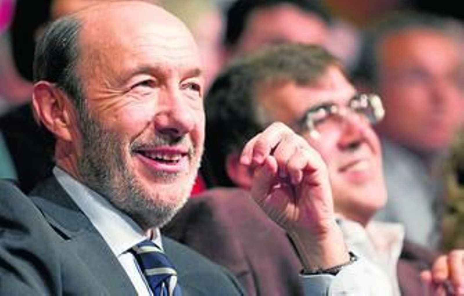 Rubalcaba, ayer en un mitin en Palma, junto al ex presidente balear, Francesc Antich.