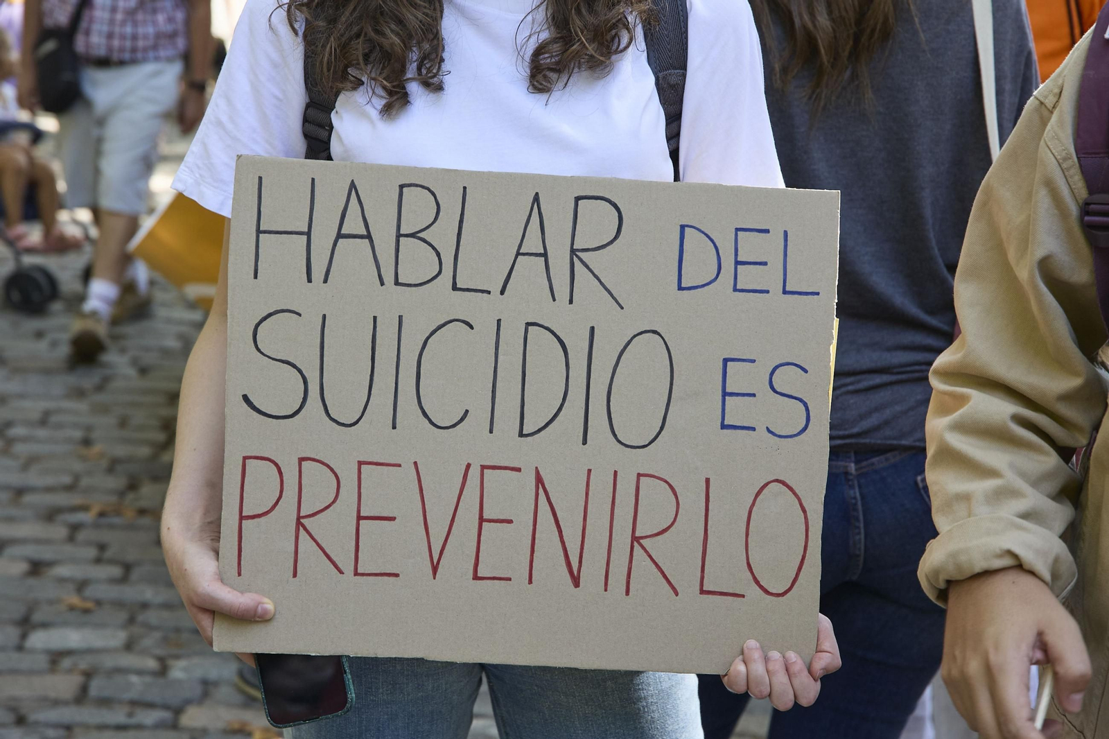Sacar la problemática del suicidio de la invisibilidad es uno de los objetivos de las asociaciones.