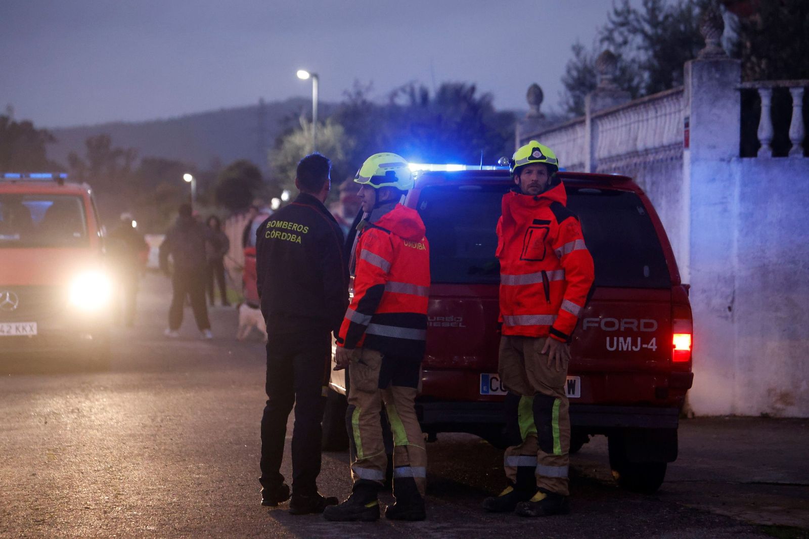 Desalojo de la urbanización La Cigüeña de Alcolea por la crecida del río Guadalquivir