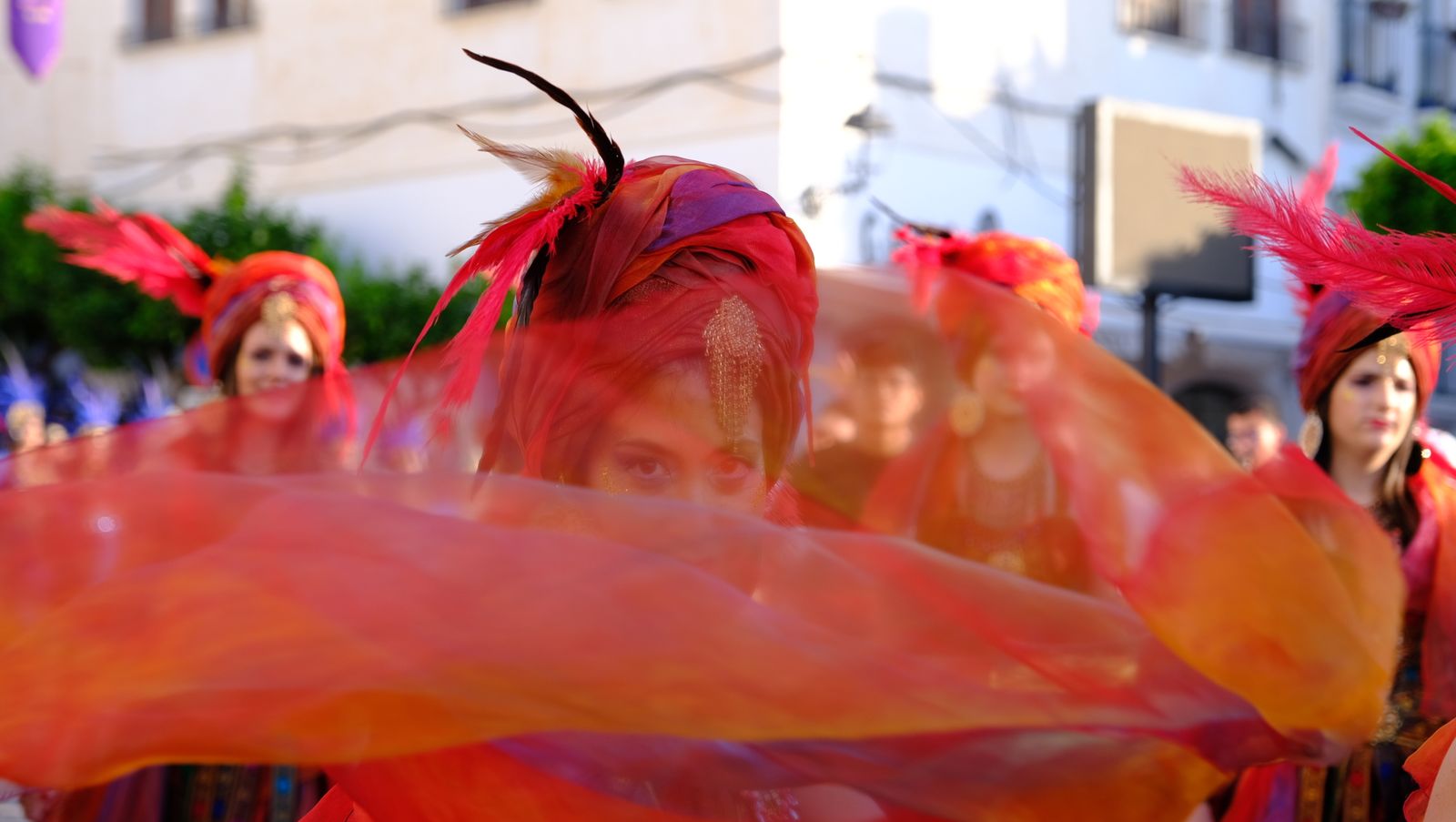 El espectacular desfile de Moros y Cristianos de Mojácar, en imágenes