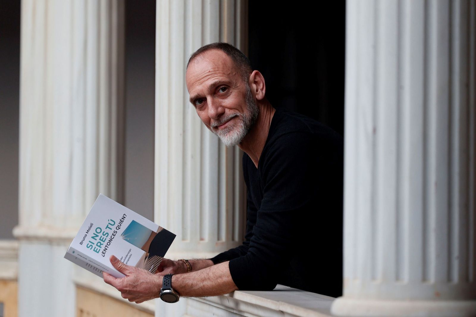 Bruno Moioli durante la presentación del libro 'Si no eres tú, ¿entonces quién? ' en Sevilla.